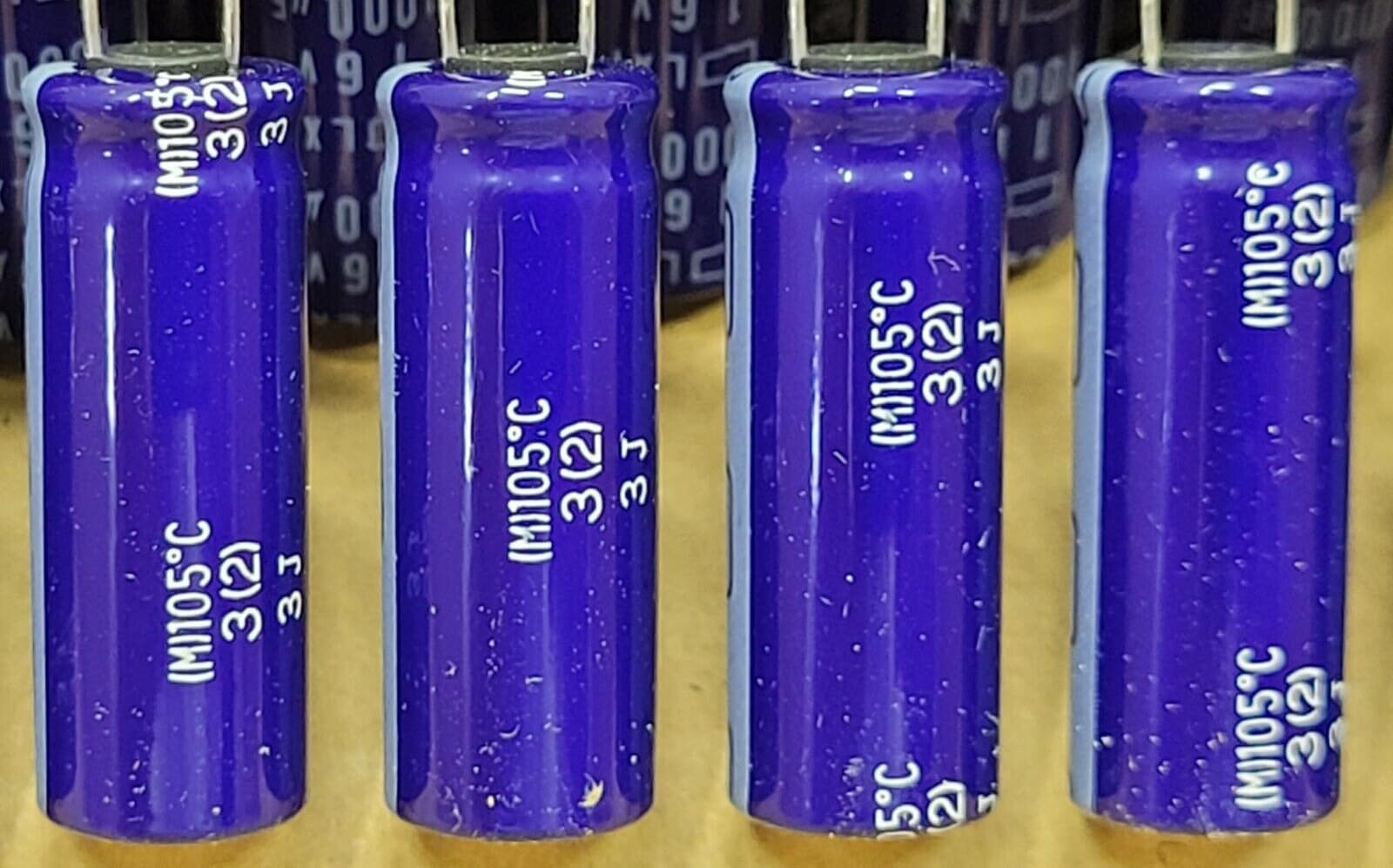 Brand New (10 PCS) LXY16VB1000 NIPPONCHEM