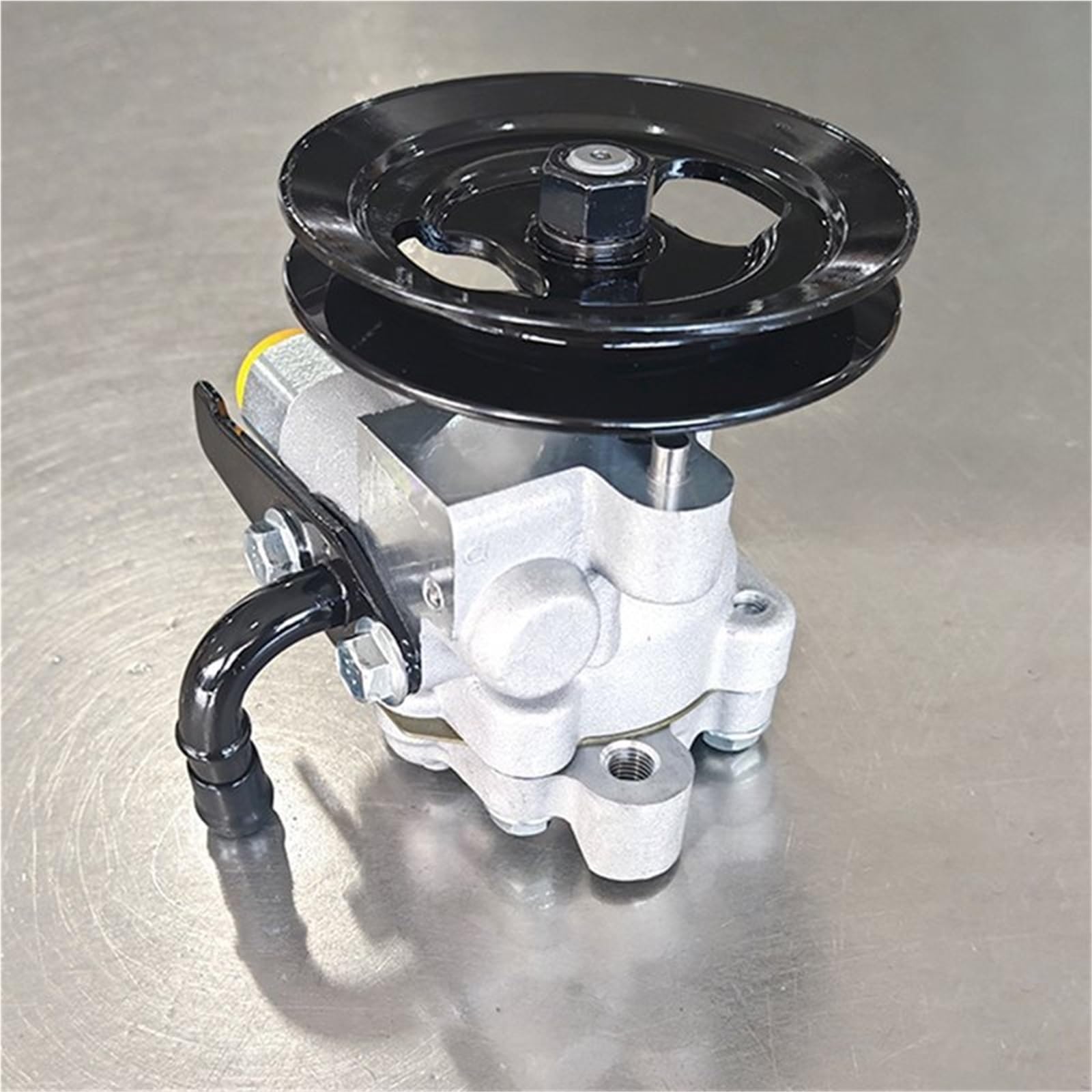 Hydrauliczna pompa sterująca Pasuje do Mitsubishi L200 2.5TD MB501385 pompa wspomagania układu kierowniczego pasuje MB501628