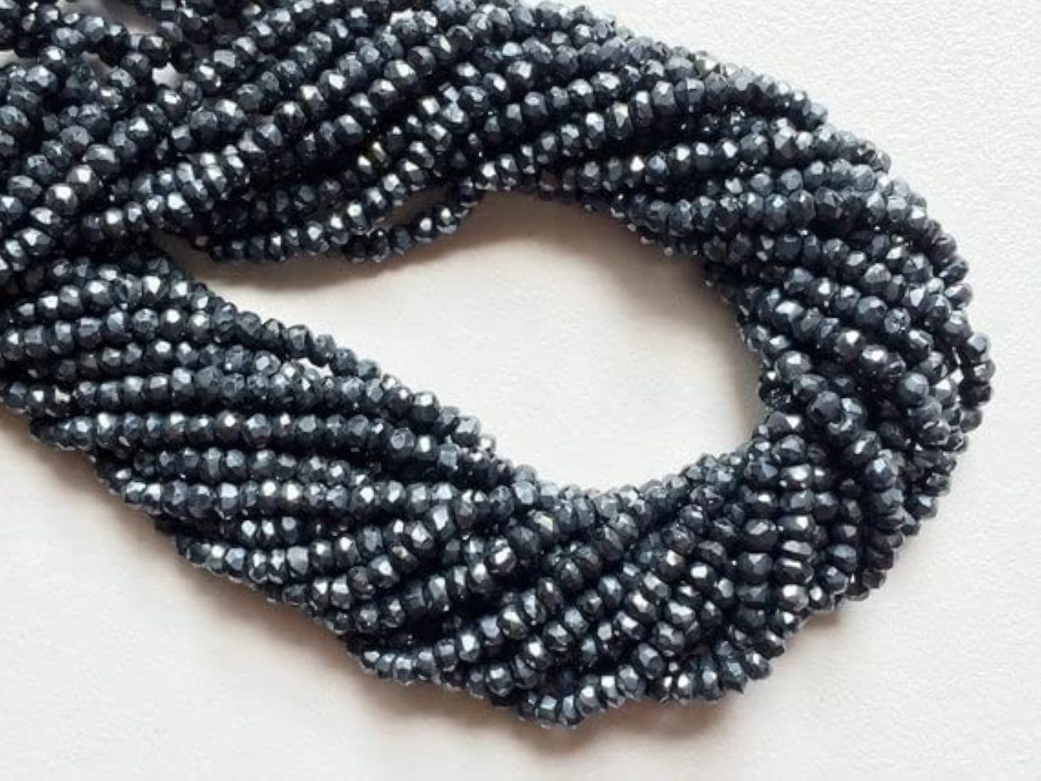 Lot de perles spinelle noire naturelle facettée 3mm pour fabriquer un cadeau personnalisé
