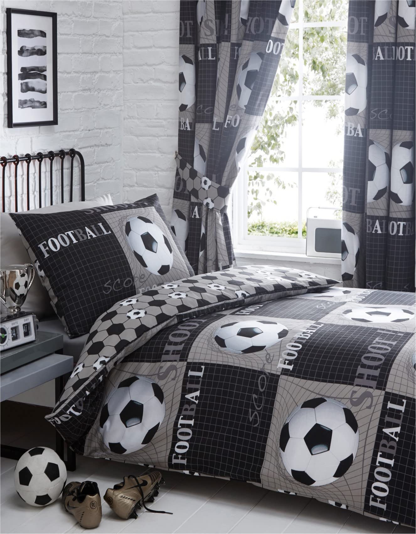 Homespace Direct Back Of The Net Kids Duvet Cover Set Children Reversible Easy Care Football/Soccer Bedding Shoot and Score Bed Linen with Pillowcases