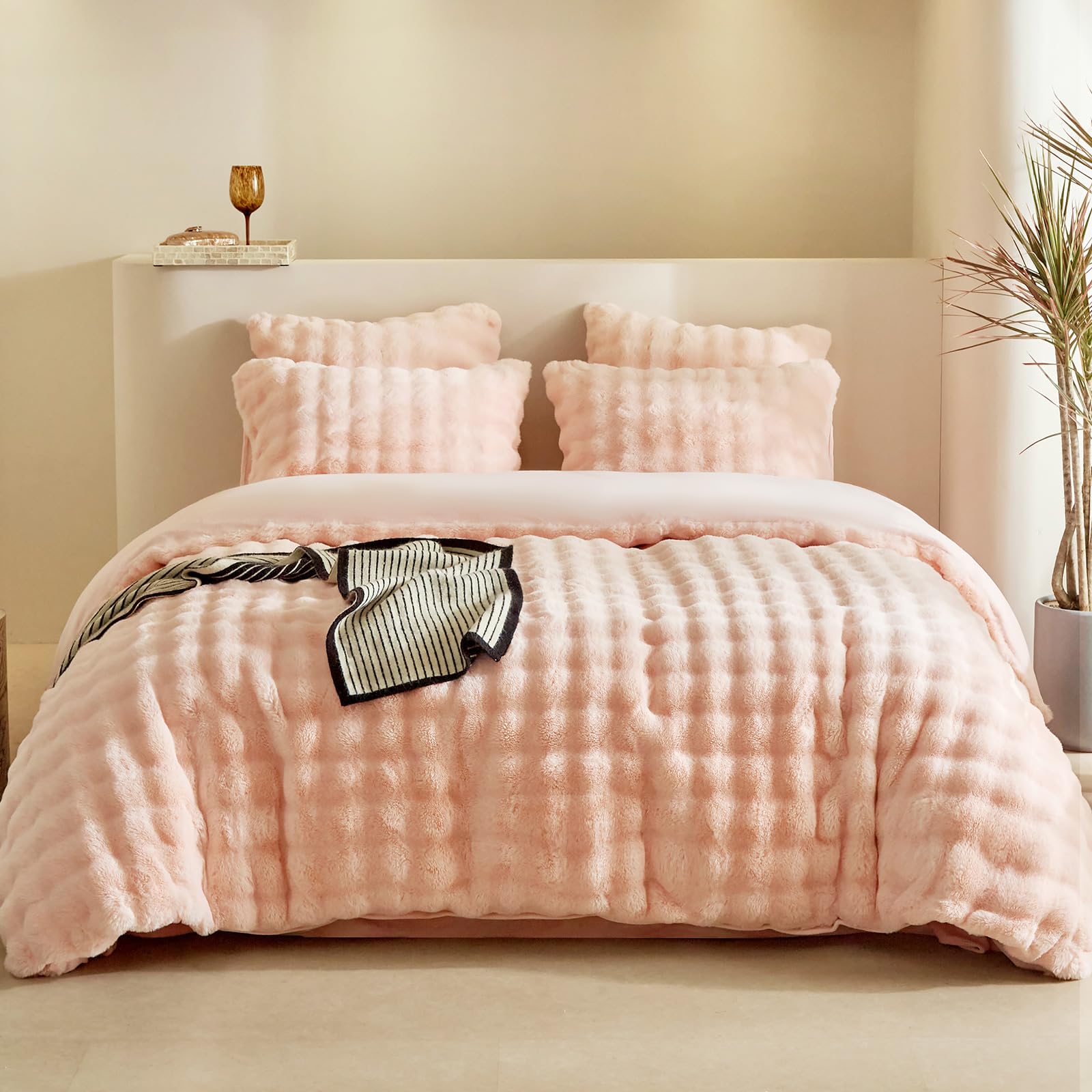 Tokokimo Plush Duvet Cover 240 x 260 cm with 2 Pillowcases 65 x 65 cm – Warm Winter Fluffy Rabbit Fur Plush Bedding Set 240 x 260 cm with Zip – Pink — image 1
