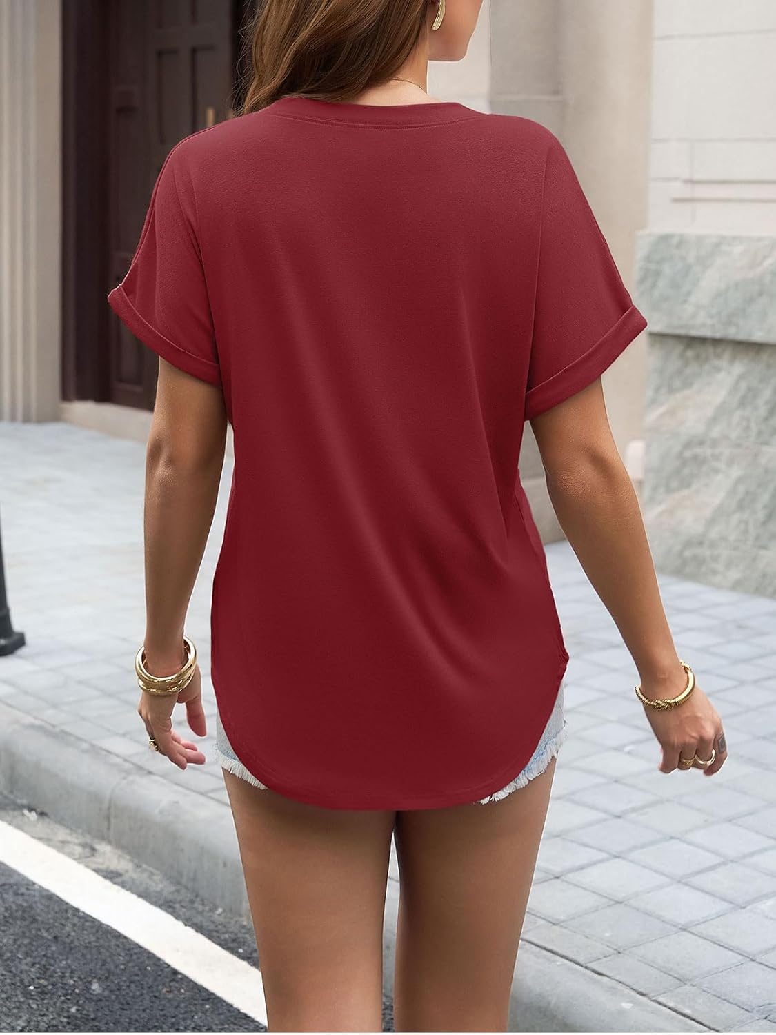 UNCLECAT Women's Short Sleeve T Shirts Trendy Crew Neck Curve Hem Soft Tunic Tops Summer Outfits 2026 - Image 2