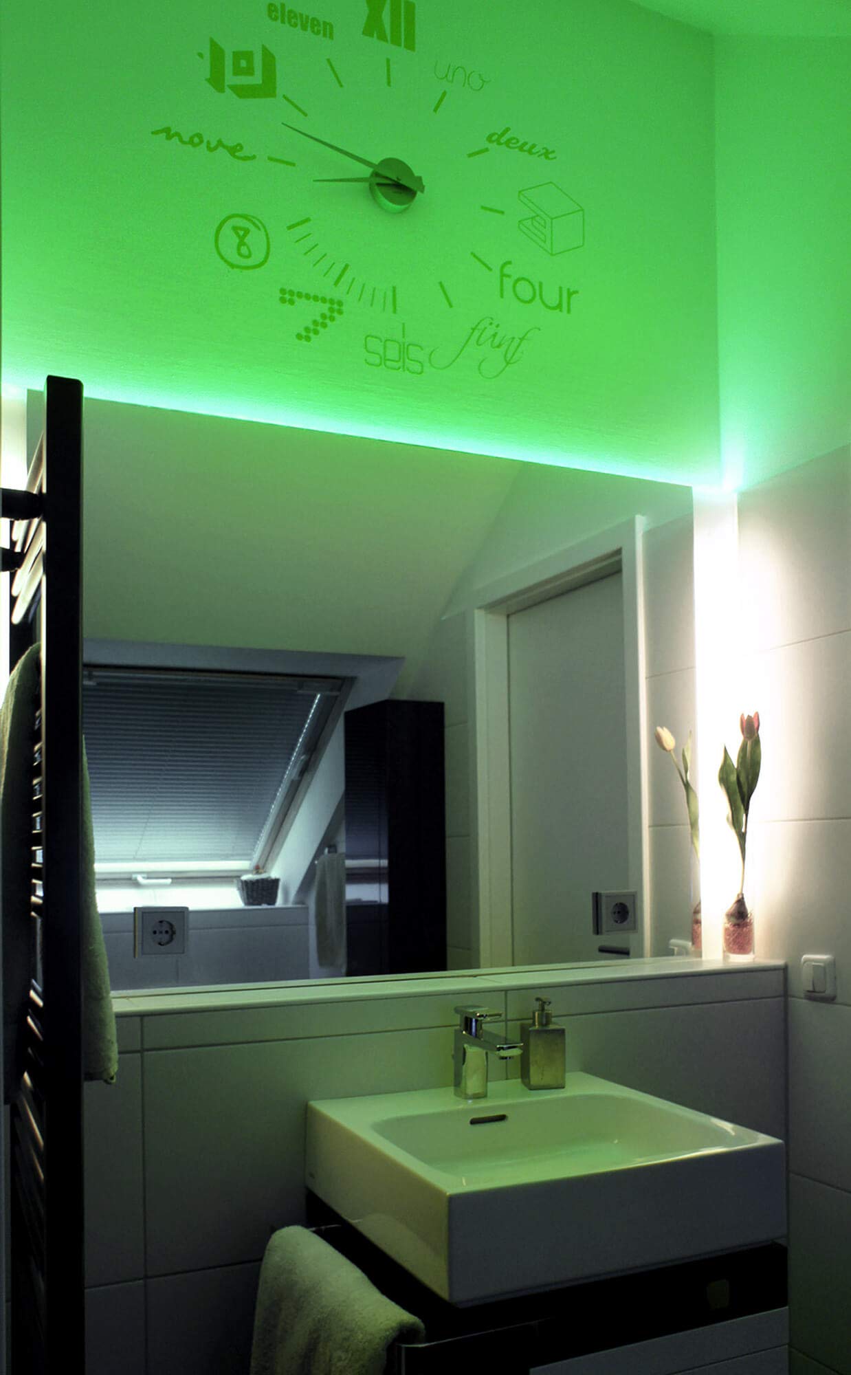 Set di strisce LED RGB da 10 metri (60 LED/m, IP20) con controller, telecomando e alimentatore di rete 12 A