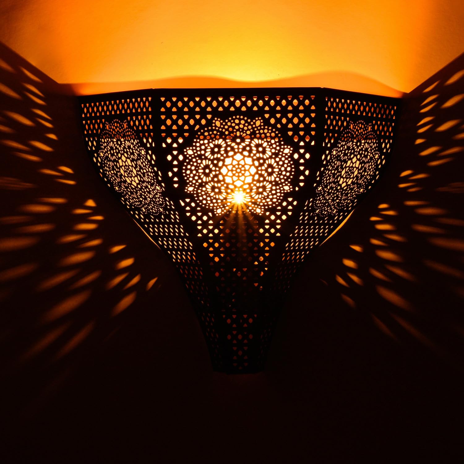 Marrakesch Orient & Mediterran Interior Marrakesh Oriental lamp wall lamp made of metal wall lamp Yaniv black 27cm as wall decoration (black, 1 Marrakesch Orient & Mediterran Interior Marrakesh Oriental lamp wall lamp made of metal wall lamp Yaniv black 27cm as wall decoration (black, 1