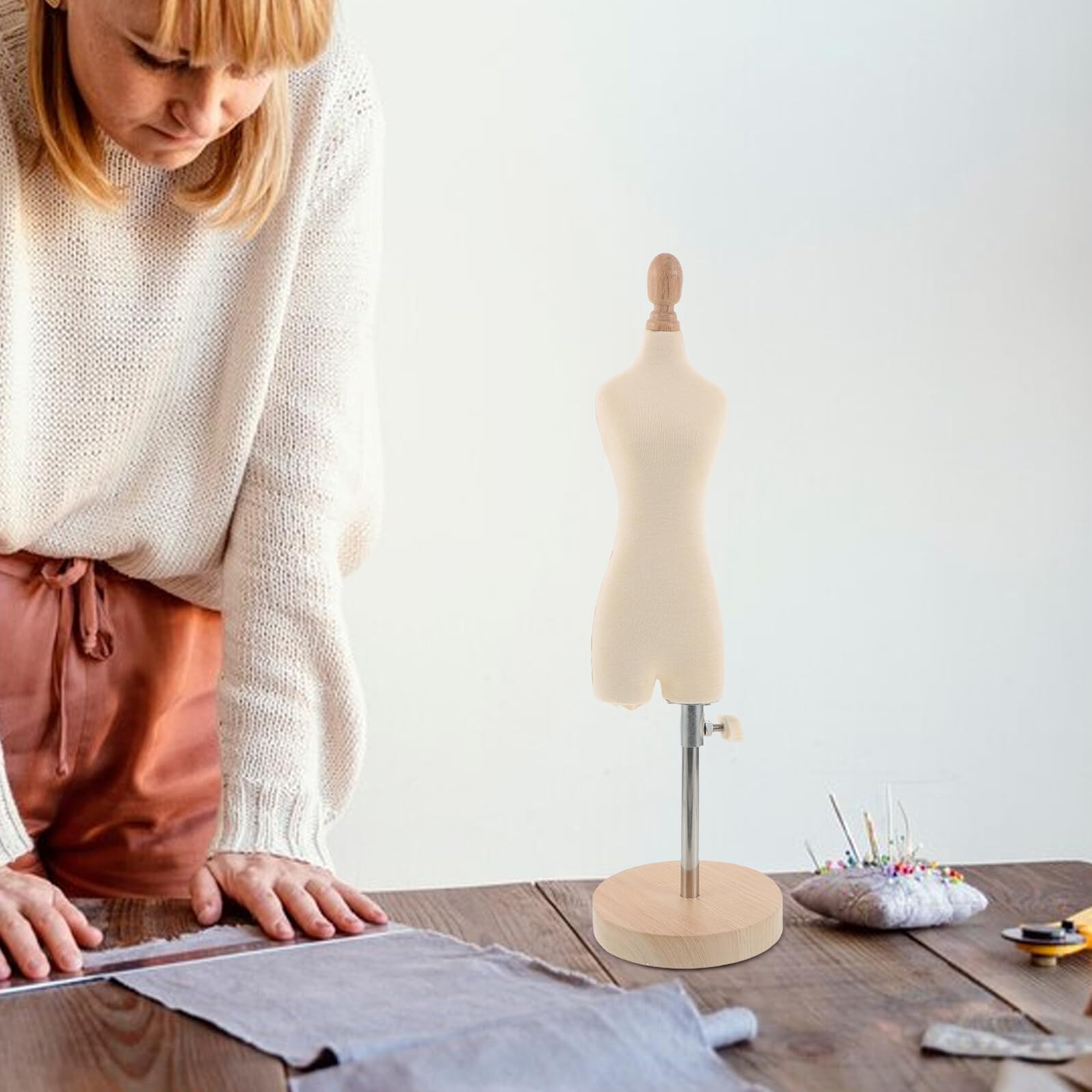 Manichino da Cucito Mini Regolabile con Base in Legno per Sartoria e Studio Casa Forma Abito Femminile con Inserimento Spilli per Progettazione e Creazione Abiti