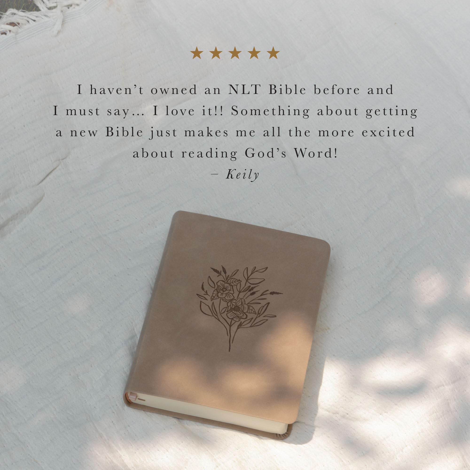 Hosanna Revival Biblia NLT para mujeres: Biblia de diario y estudio con márgenes anchos, cubierta similar al cuero gris pardo, diseño floral, nueva Biblia para tomar notas de traducción viva: tema