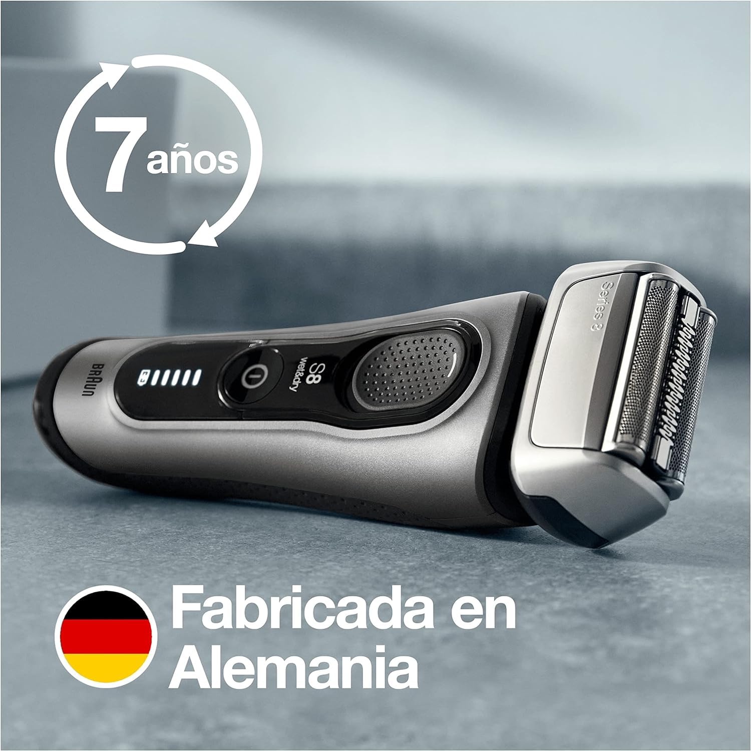 Braun Series 8 Afeitadora Eléctrica Hombre, Máquina de Afeitar Barba con Recortadora de Precisión, Tecnología Sónica, Cabezal de 40° y 3en1, Centro de Limpieza, Recargable, Inalámbrica, 8467 CC, Negro