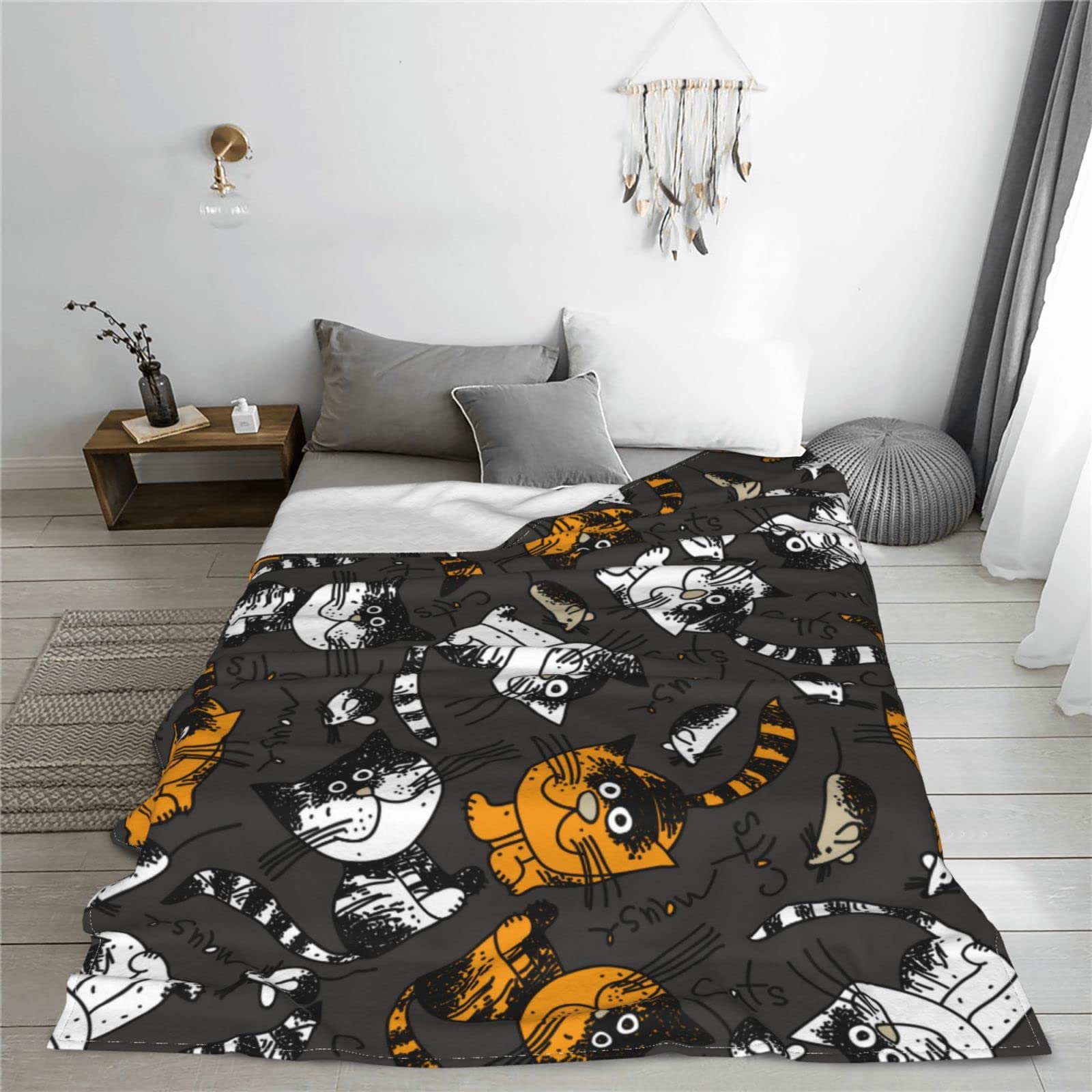 Coperta con gatti bianchi e arancioni per letto, divano, sfondo grigio, coperta in pile leggera, morbida e accogliente, 127 x 101,6 cm