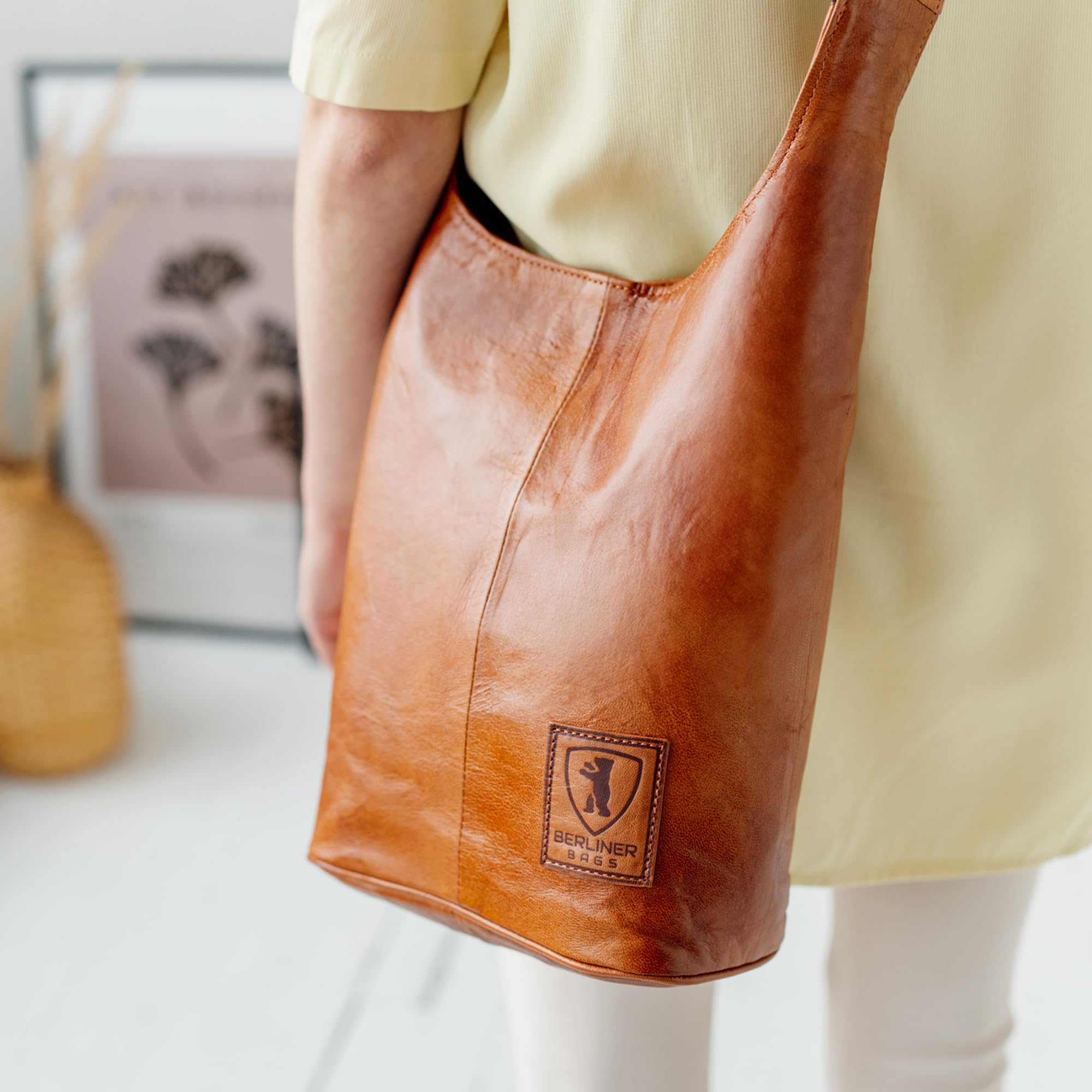 Berliner Bags Damen Umhängetasche Emilia Vintage, Handtasche Leder - Braun