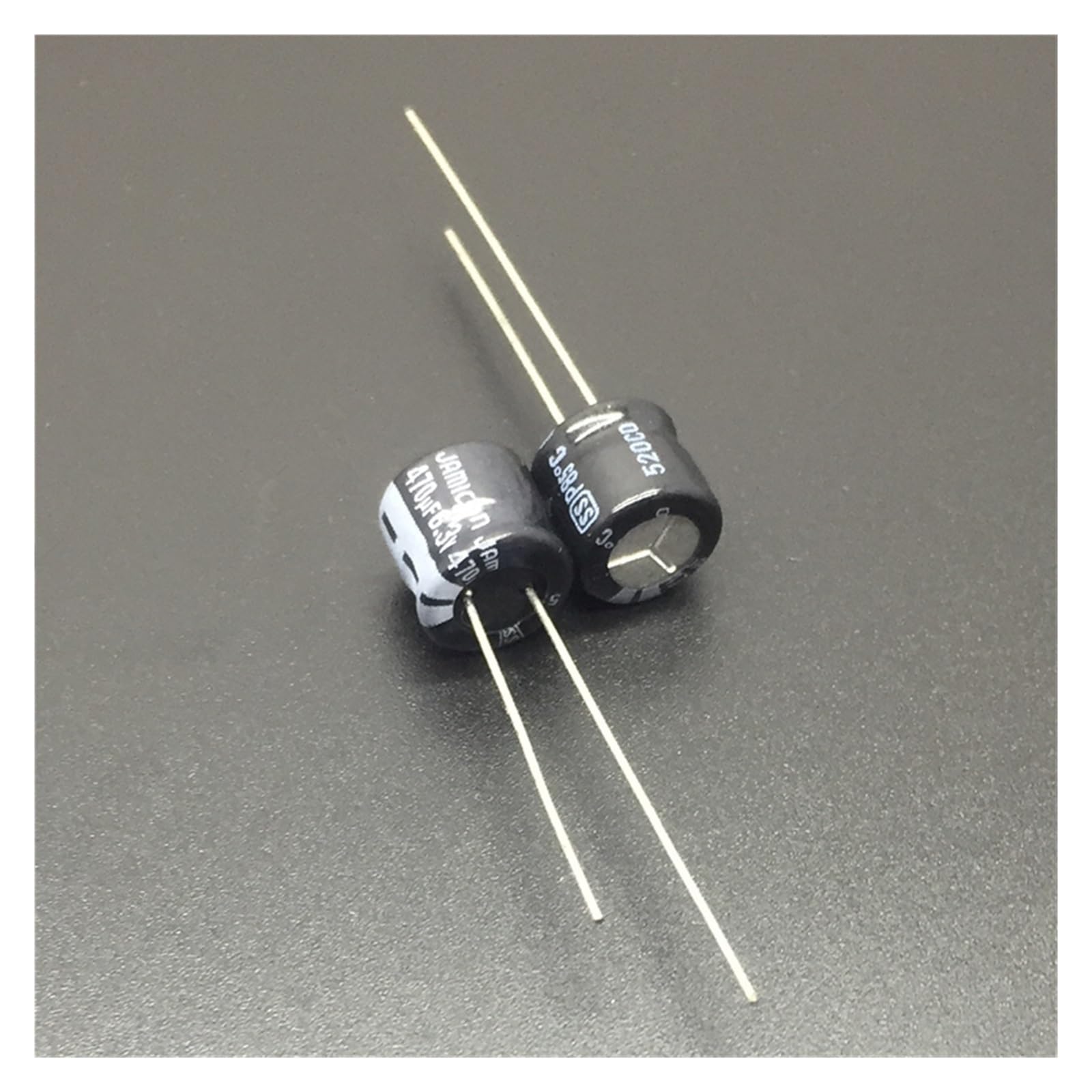 Condensateur 470uF 6.3V résoud le manque de place sur vos modules électroniques