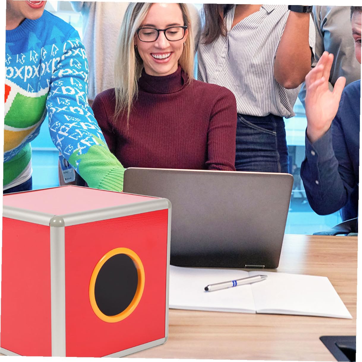Zerodeko Caja de Lotería de Oficina Cuadrada Roja de Aleación de Aluminio Acrílico, Multifuncional y Práctica para Fiestas y Reuniones Empresariales