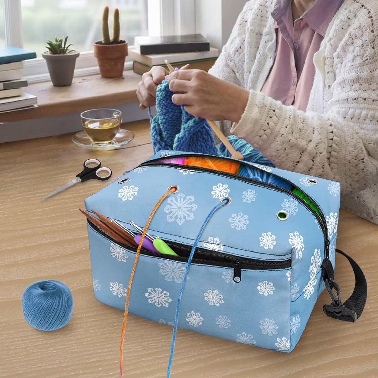 Vanideaoty Snowflakes Knitting Needle Case with Handle Crochet Storage Organizer Adjustable Lightweight for Women Girls
