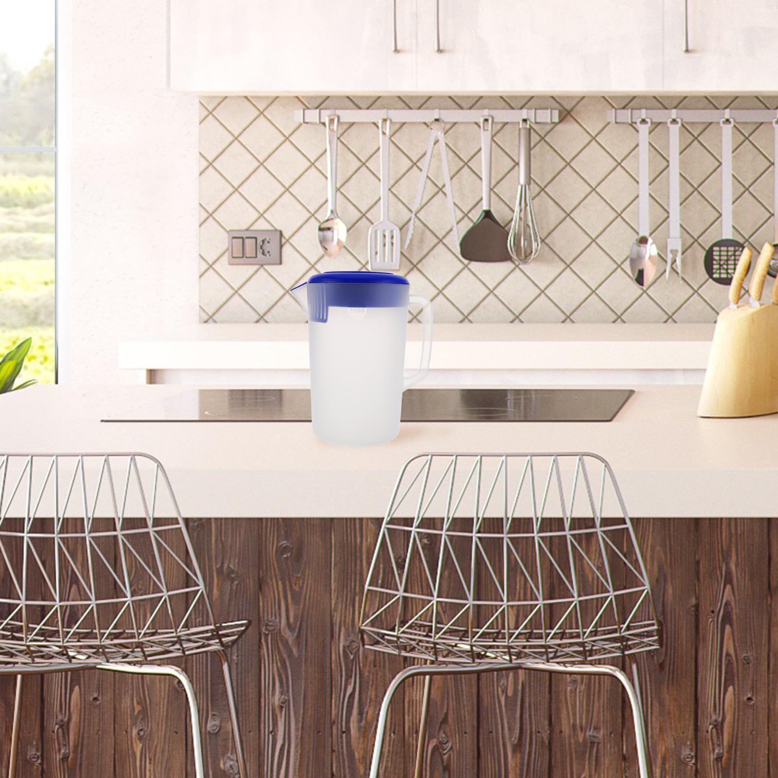 Brocca Graduata Smerigliata 5l con Coperchio e Manico Ergonomico, Brocca D’acqua di Grande Capacità per Tè Freddo e Bevande Refrigerate, Caraffa da Frigorifero per Ristoranti e