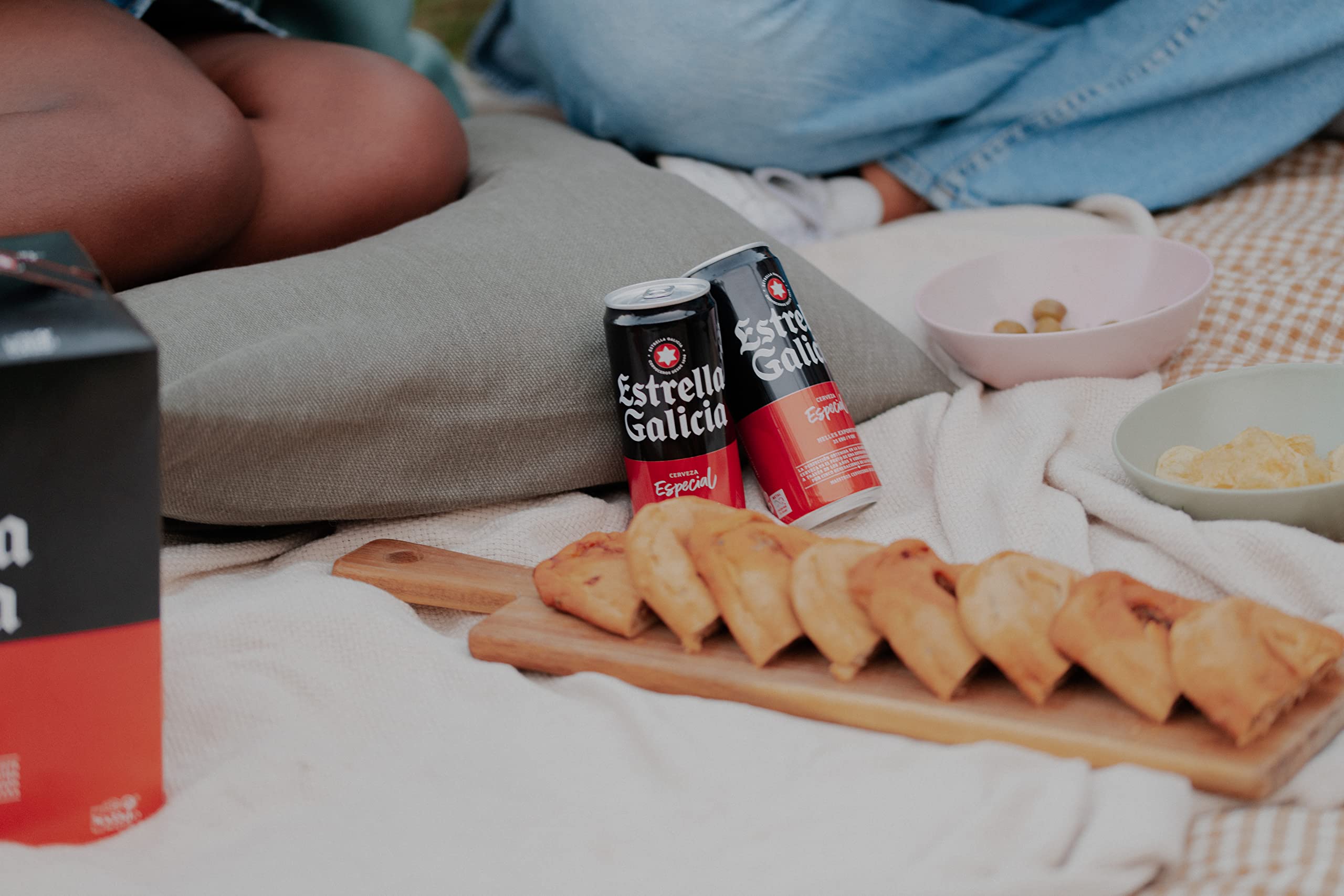 Estrella Galicia Especial Mini Cerveza Lager Premium Pack 24 Latas x 25 cl 5,5% Vol.