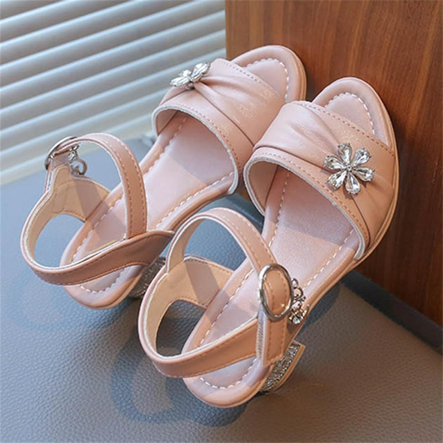 Sandals for Girls Kids Low Heels Dress Shoes Summer Fashion Casual Open Toe Prom Shoes for Party Wedding School
