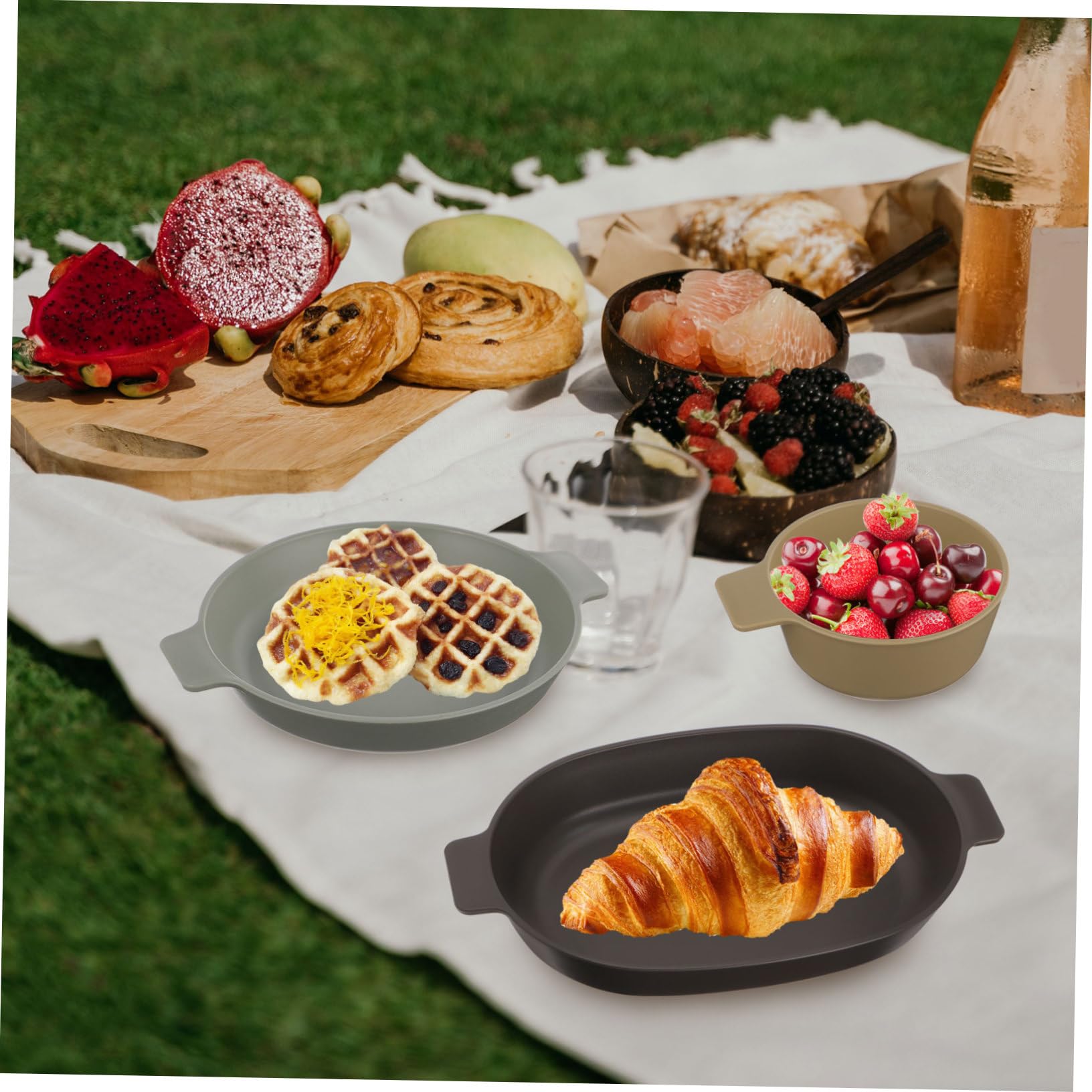 KOMBIUDA 1set Portable Camping Dinnerware Food-Grade Plastic Bowl and Plate Kit for Outdoor Use Lightweight and Compact Tableware for Picnics Barbecues Hiking and Events Safe and Convenient