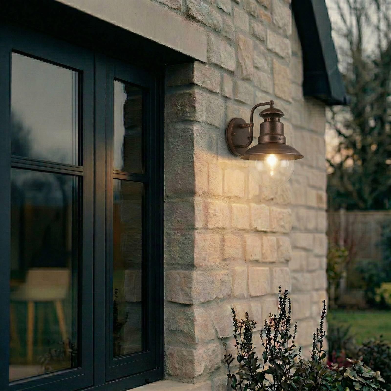 Lindby Lampada da Parete per Esterno Vintage Industriale in Ferro battuto, Applique Retrò Rustica Stile Edison Effetto Antico Bronzo Ruggine Luce Giardino E27 26 x 22cm IP44