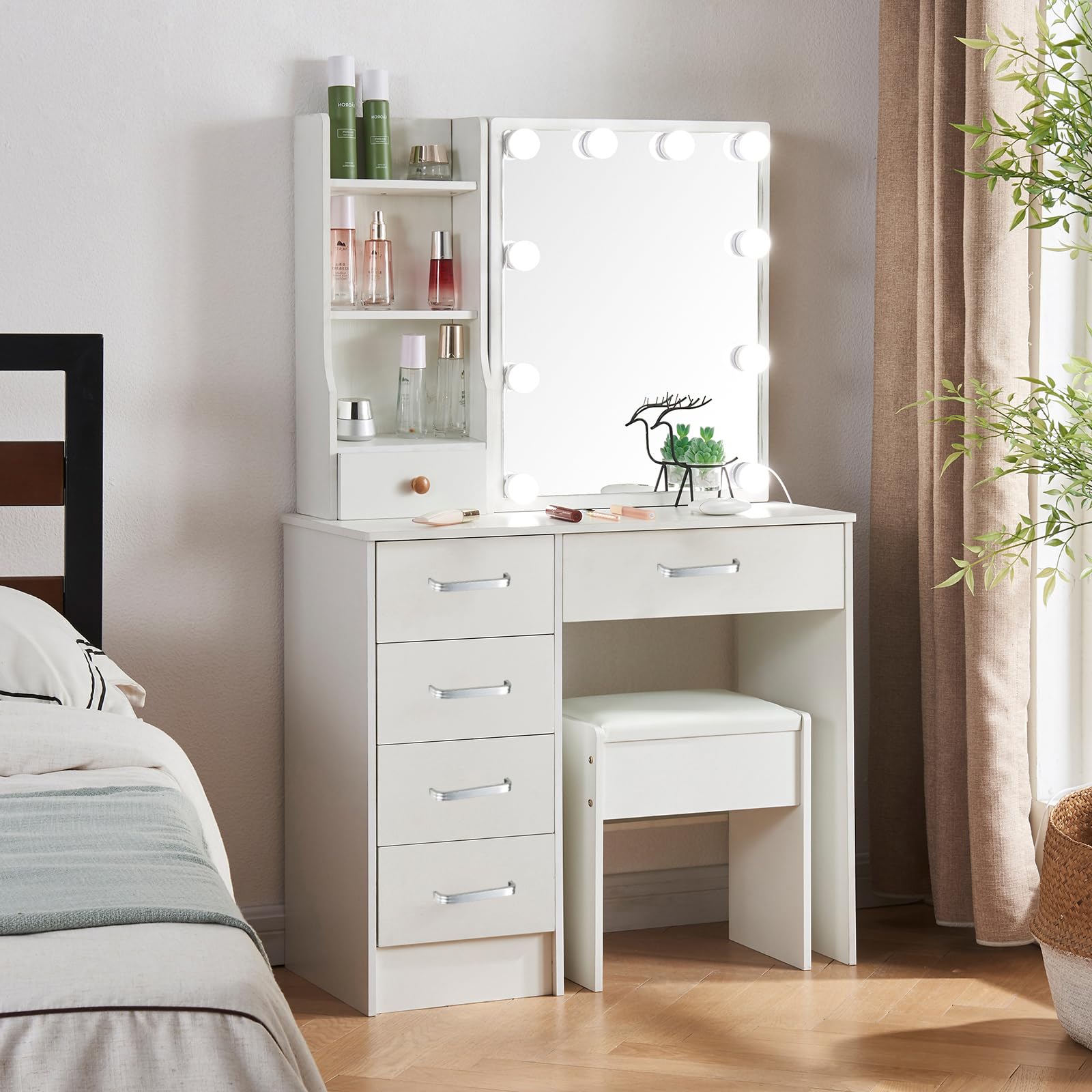 Toeletta Trucco con Luci e Sgabello, Luminosità Regolabile, Postazione Trucco con Specchio e 6 Cassetti, 4 Ripiani Aperti, Moderna, Bianco, 131 x 80 x 36 cm