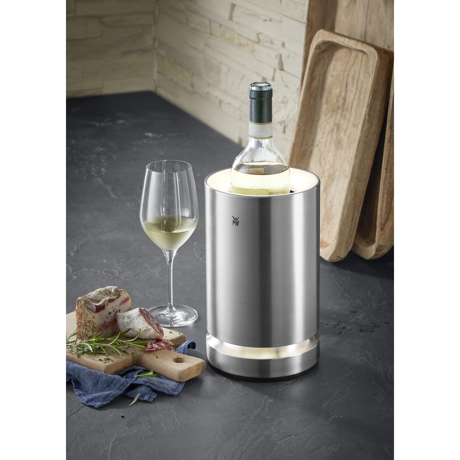 WMF Set Ambient Flaschenkühler mit Zusatz Kühlmanschette, Flaschenkühler elektrisch, Sekt oder Weinkühler elektrisch, Kühlmanschette, LED-Beleuchtung, Weinkühler für Flaschen, 4 Stunden Kühlung
