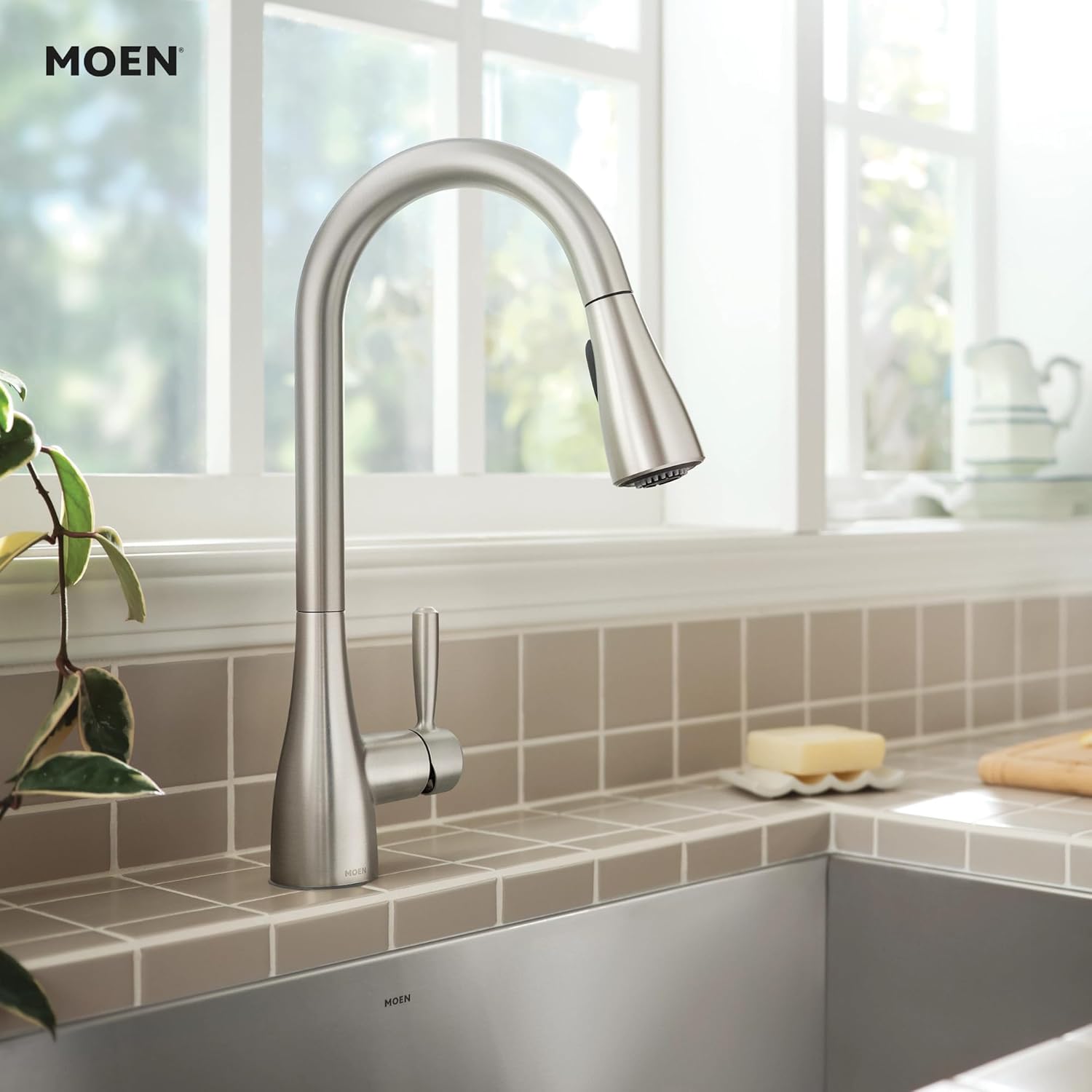 Moen Doherty Spot Resist Stainless Single Handle Pull-Down Kitchen Faucet with Power Clean and Reflex Docking System, 87260SRS