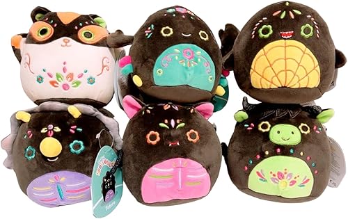 Miniatura 1 de Squishmallows Juego de 6 peluches de Halloween Día de los Muertos de 5 pulgadas – Frieda el Escorpión, Dalia el murciélago rosa, Catrina The