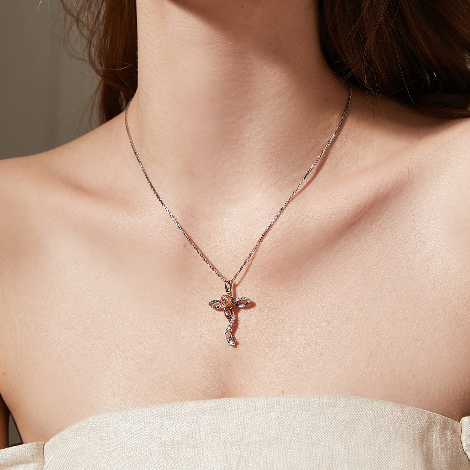 JiaYang Rosen Kreuz Halskette Damen Rose Blume Kreuz Anhänger Halskette Silber 925 Kreuz Halskette mit Rosen blume Rose Gold Halskette Frauen Religiöse Kreuz Schmuck Christian Rose Kreuz Halsketten