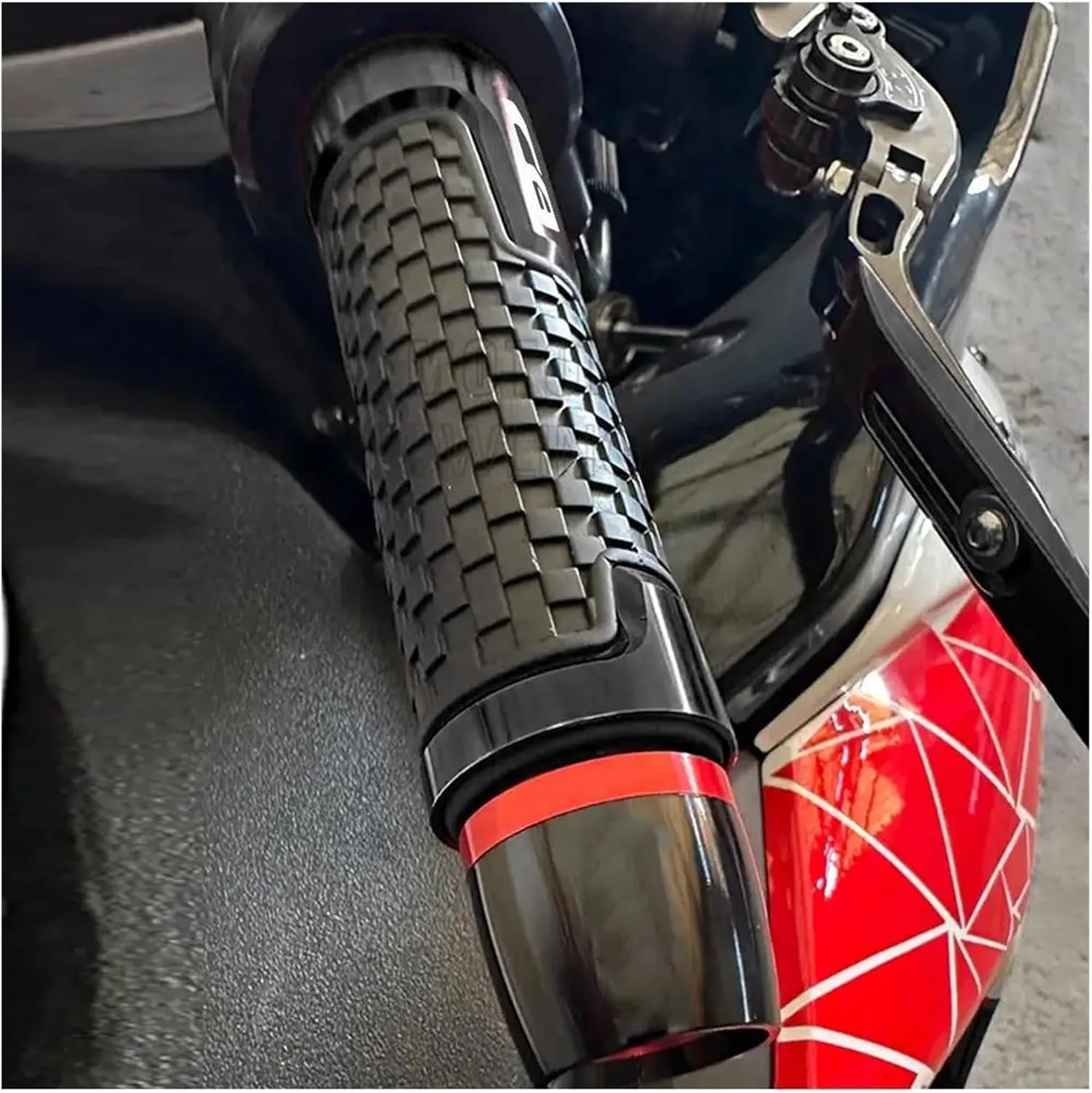 Compatible with CBR 125 150 250 300 400 500 600 900 1000 RR Motorcycle Handlebar Grips Bar Ends Cap 22mm Handle Counterweight Plug