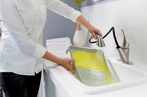 Miniatura 9 de KOHLER K-22035-VS Simplice - Grifo para fregadero de lavandería, mango extraíble, cabezal rociador de 2 funciones, instalación de 3 agujeros, grifo