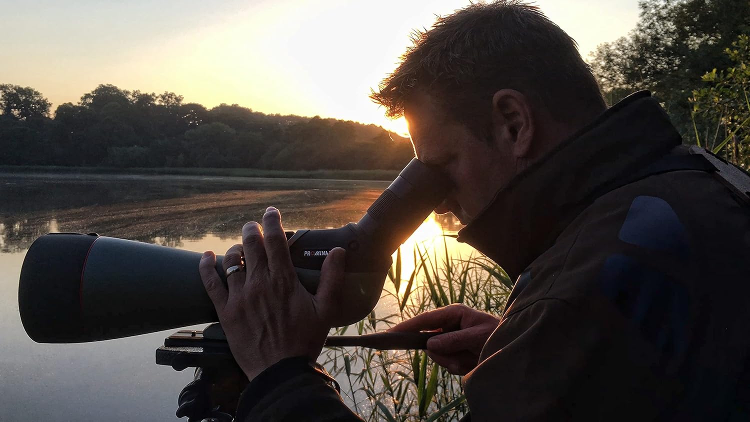 Kowa TSN-99A PROMINAR Pure Fluorite Angled Spotting Scope with TE-11WZ II 25-60x Wide Angle Zoom Eyepiece