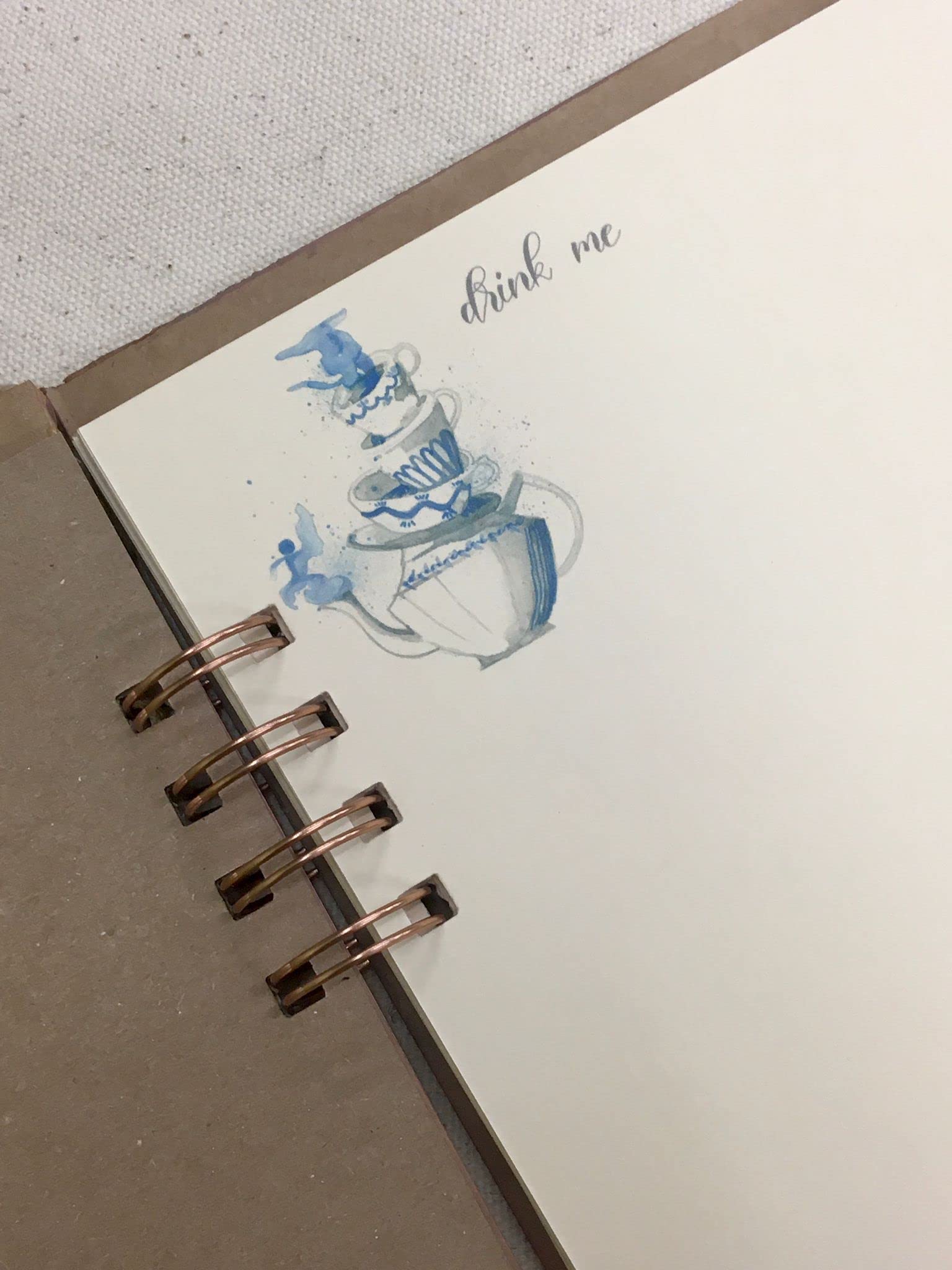 Libro de Firmas Comunión Personalizado y Hecho a Mano - Libro Comunión 22 x 32 cm - Personalización Álbum Comunión (Alicia Maravillas)