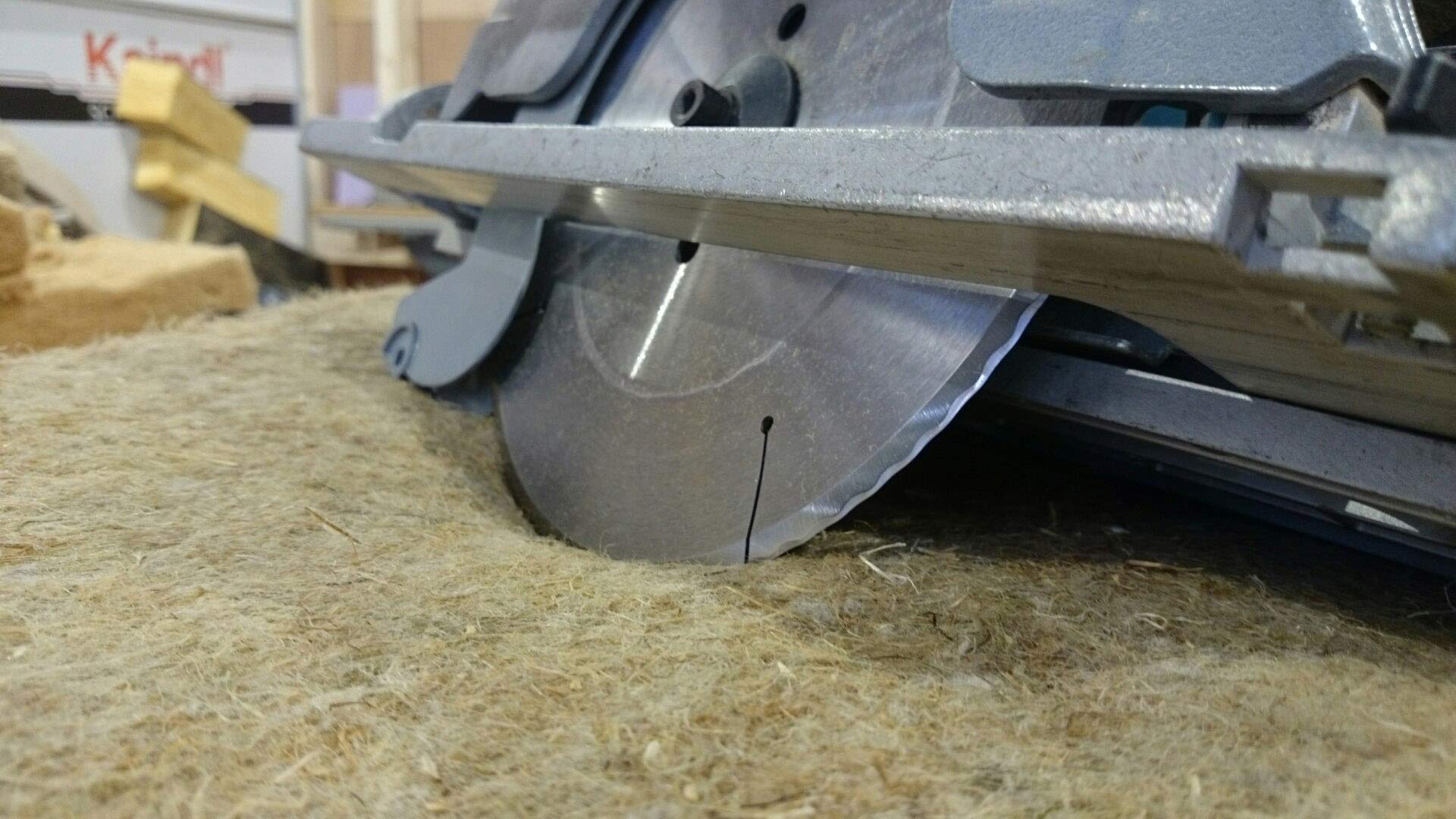 Hoja de sierra para aislamiento flexible (230 x 30 mm)