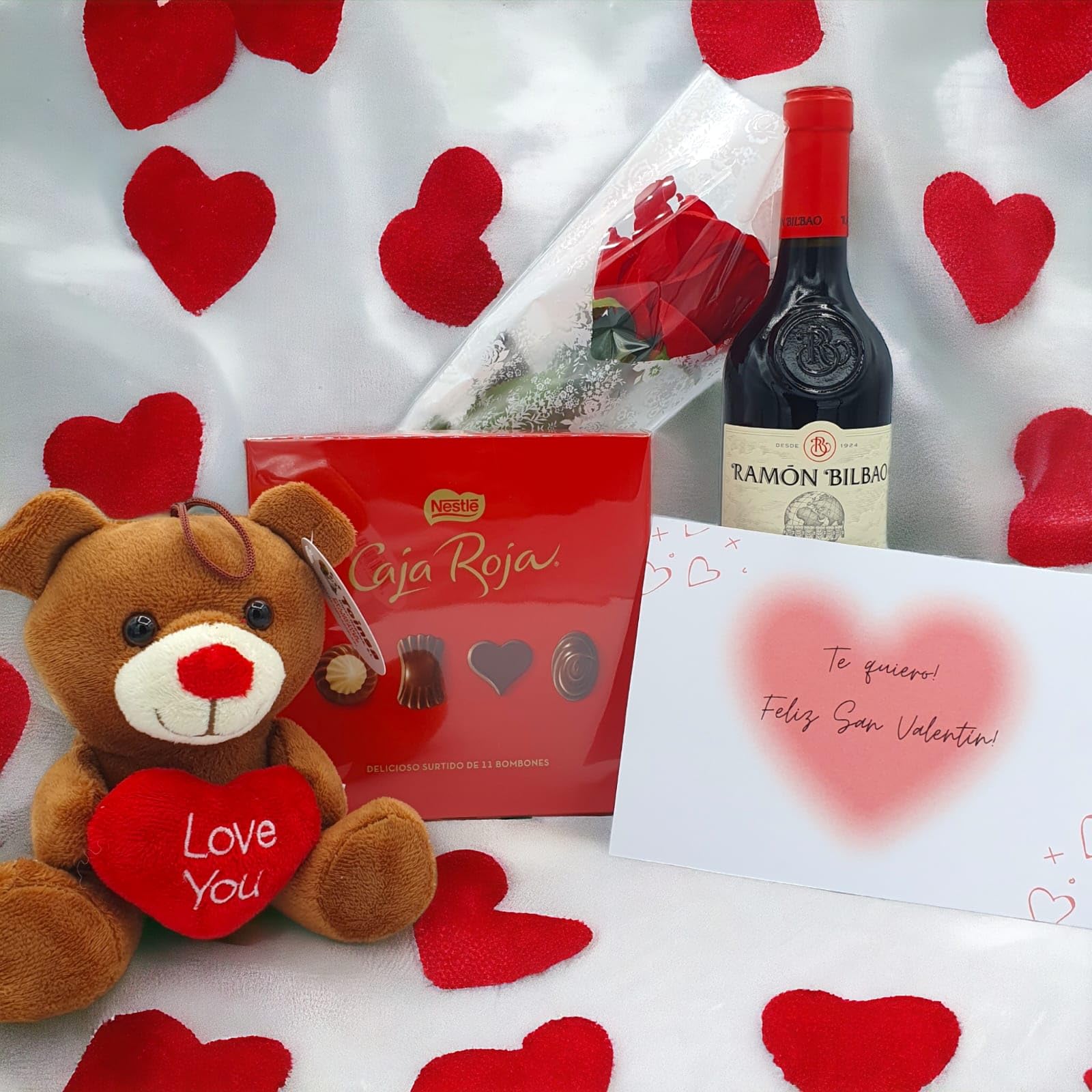 Pack Regalos Originales para San Valentin | Incluye Vino Ramon Bilbao + Bombones San Valentin Caja Roja Nestle + Osito Peluche LOVE + Rosa | Perfectos Regalos de San Valentín para Mujer y Hombres