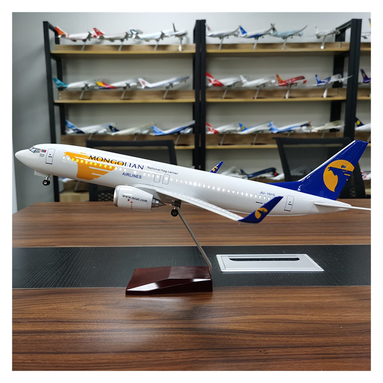47CM pasuje do B737-800 lotnictwo lotnicze W światła i koła podwozie żywiczny model samolotu zabawka kolekcjonerski zestaw do gry Hobby