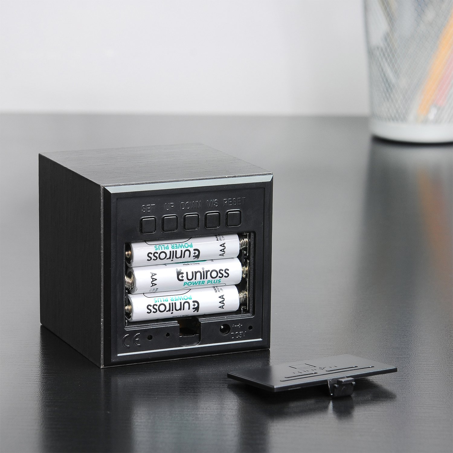 Gingko Cube LED Click Clock Wecker mit Sound Aktivierung (Uhrzeit, Datum & Temperatur), schwarz/blau LED