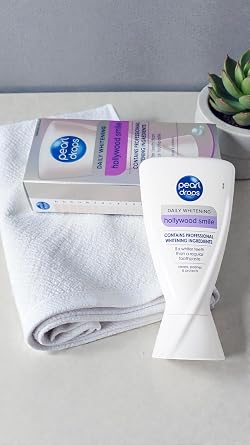 Pearl Drops Hollywood Smile Beyazlatıcı Diş Macunu, Aktif Oksijen ve İnci Tozu İçerikli, SLS İçermez, 50 ml