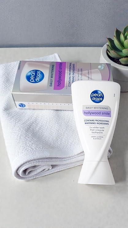 Pearl Drops Hollywood Smile Beyazlatıcı Diş Macunu, Aktif Oksijen ve İnci Tozu İçerikli, SLS İçermez, 50 ml