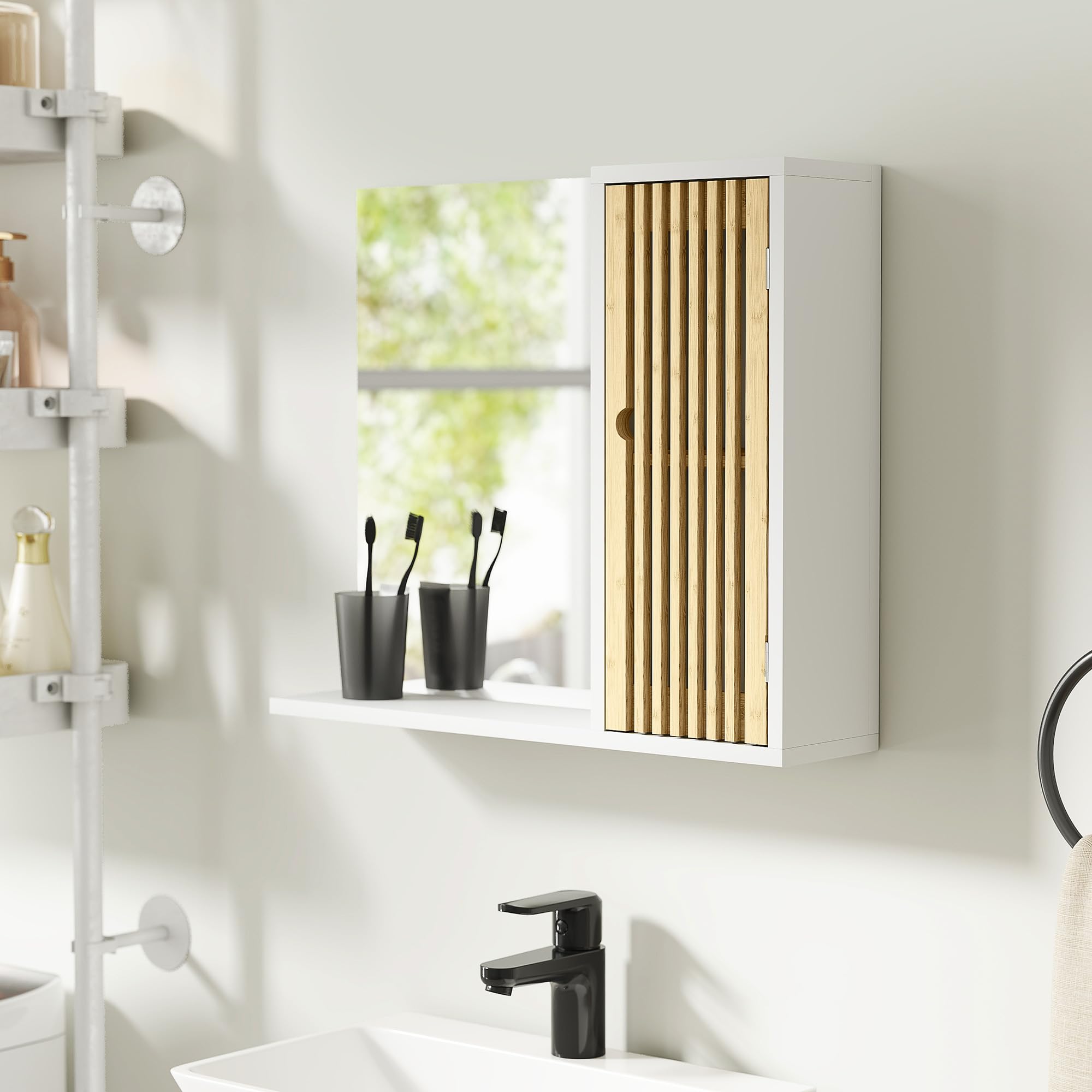 HOMCOM Espejo de Baño 60x50 cm, Espejo de Pared con Puerta de Listones de Bambú, Estantes de Almacenaje, Blanco y Natural