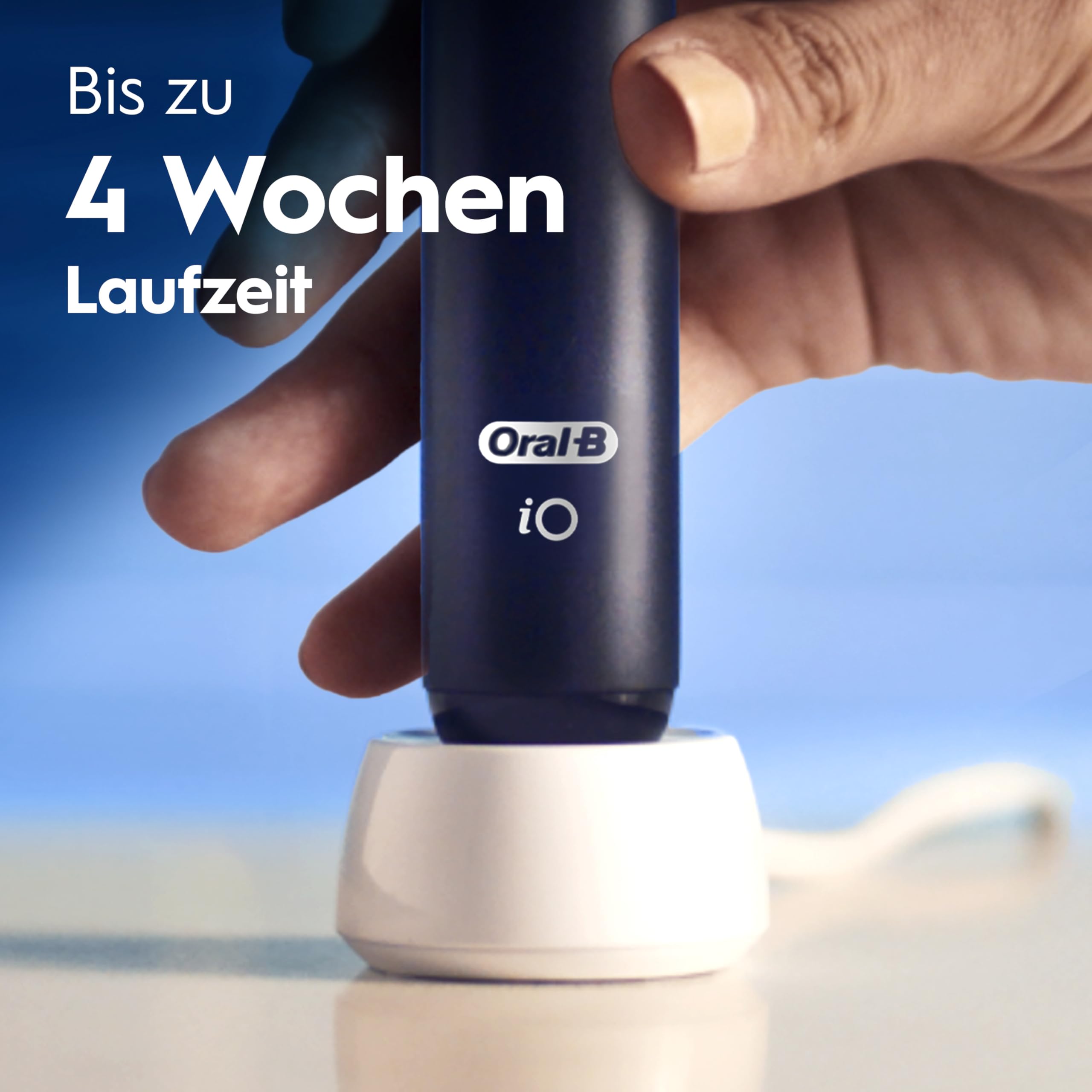 Oral-B iO Series 2 Elektrische Zahnbürste, Schwarz | Inkl. 1 Aufsteckbürste, Reise-Etui, GUT GETESTET von STIFTUNG WARENTEST, Electric Toothbrush mit 3 Putzmodi für Zahnpflege