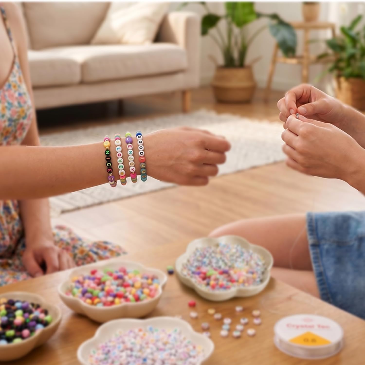 1500PCS Round Letter Beads for Threading, 4 x 7 MM Alphabet Beads and Colourful Heart Beads, Acrylic Round Beads for Jewellery DIY Making Crafts Bracelets Necklaces Ornaments