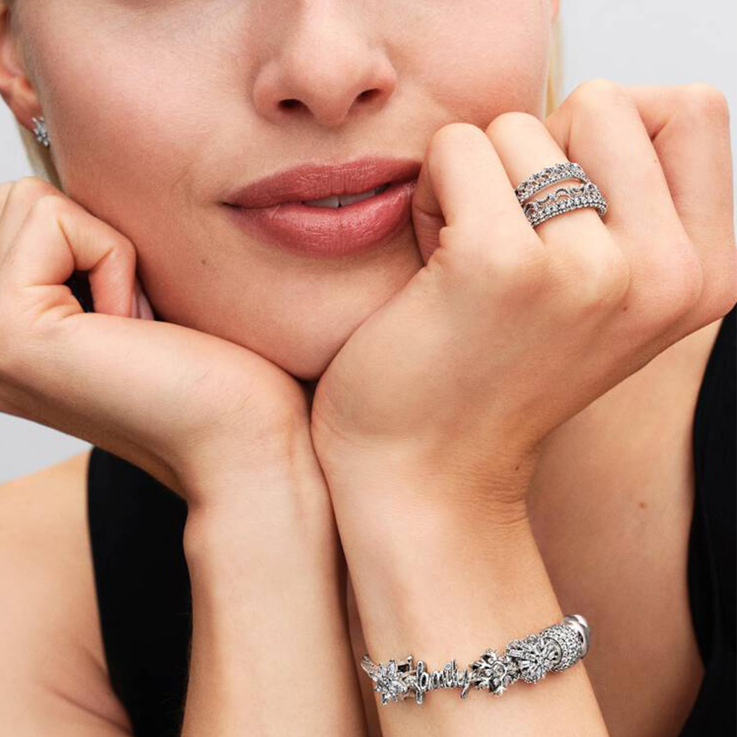 Pandora Moments Charme à Main Family en Argent Sterling avec Zirconia, Compatible Moments, 794250C01