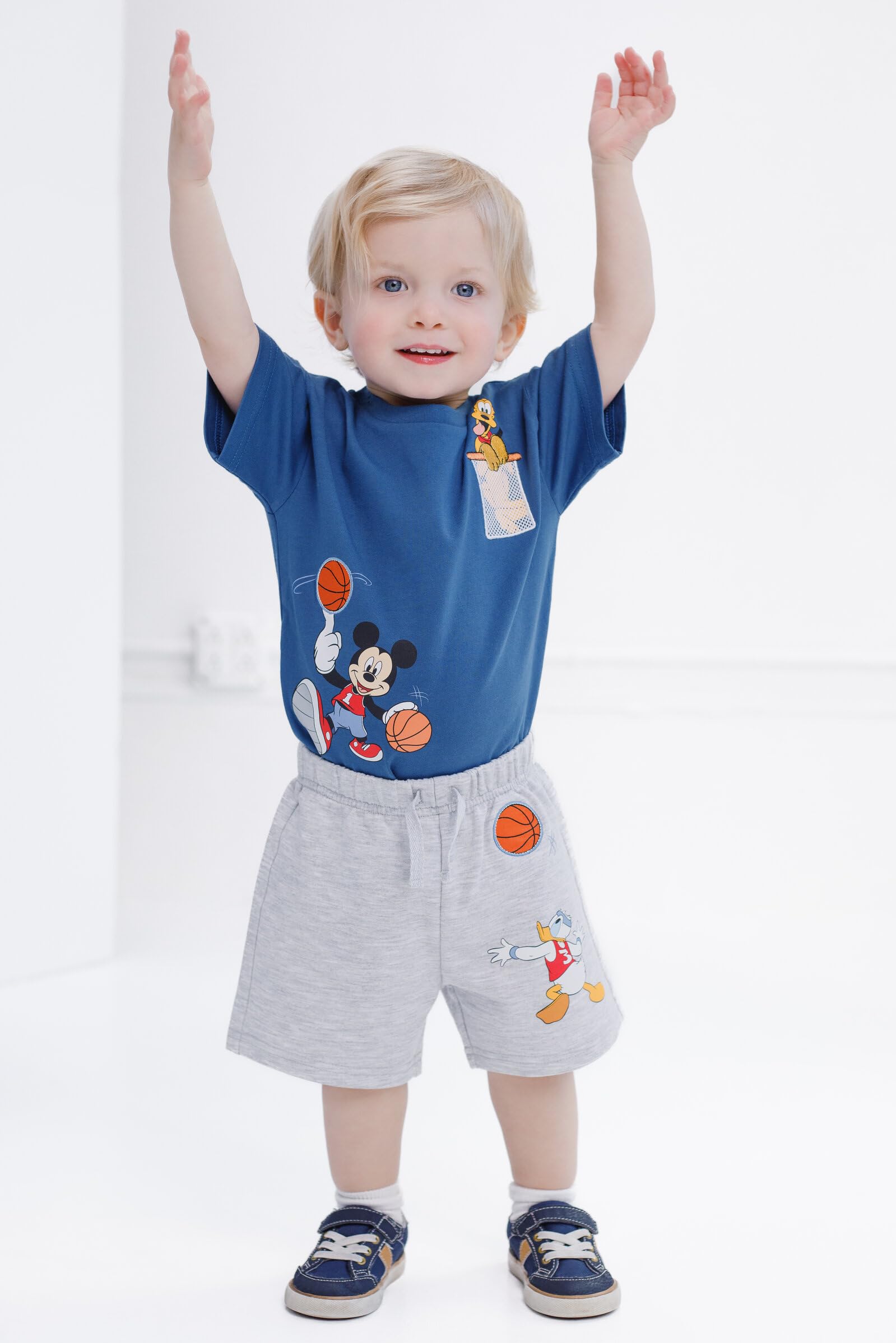 Disney Conjunto de camiseta y pantalón corto para bebés y niños, tallas de 0 a 3 meses
