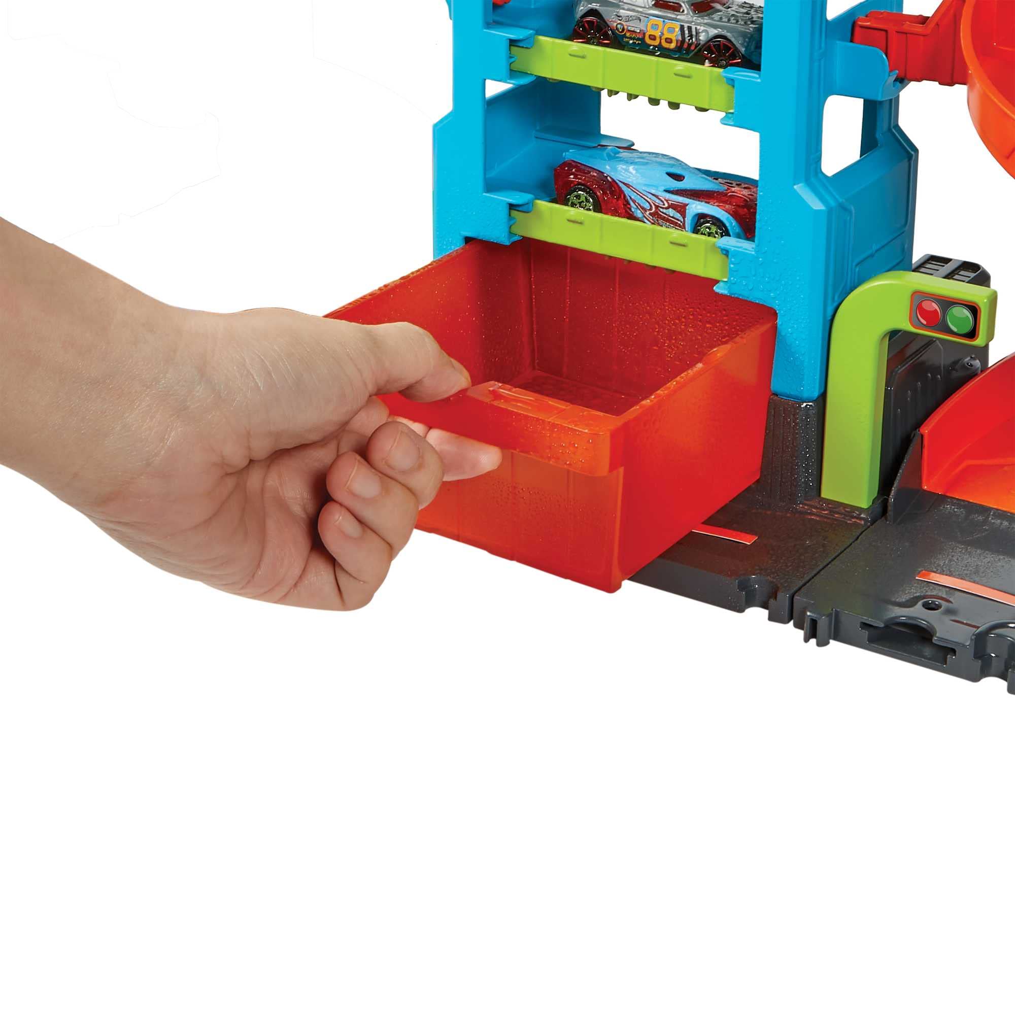 Hot Wheels Méga Tour Station de Lavage de Hot Wheels City, 1 véhicule Color Shifters, bacs d’Eau Chaude et Froide pour changements de Couleur, Jouet Enfant, HDP05