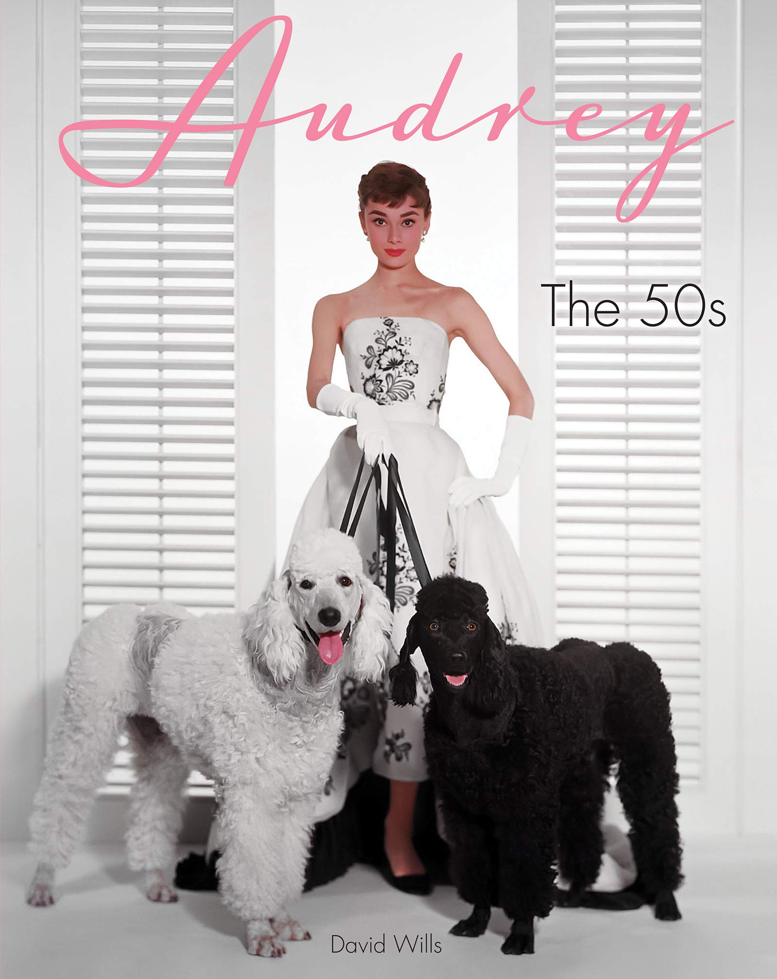 Audrey: The 50s photographic showcase hollywood actress english edition book