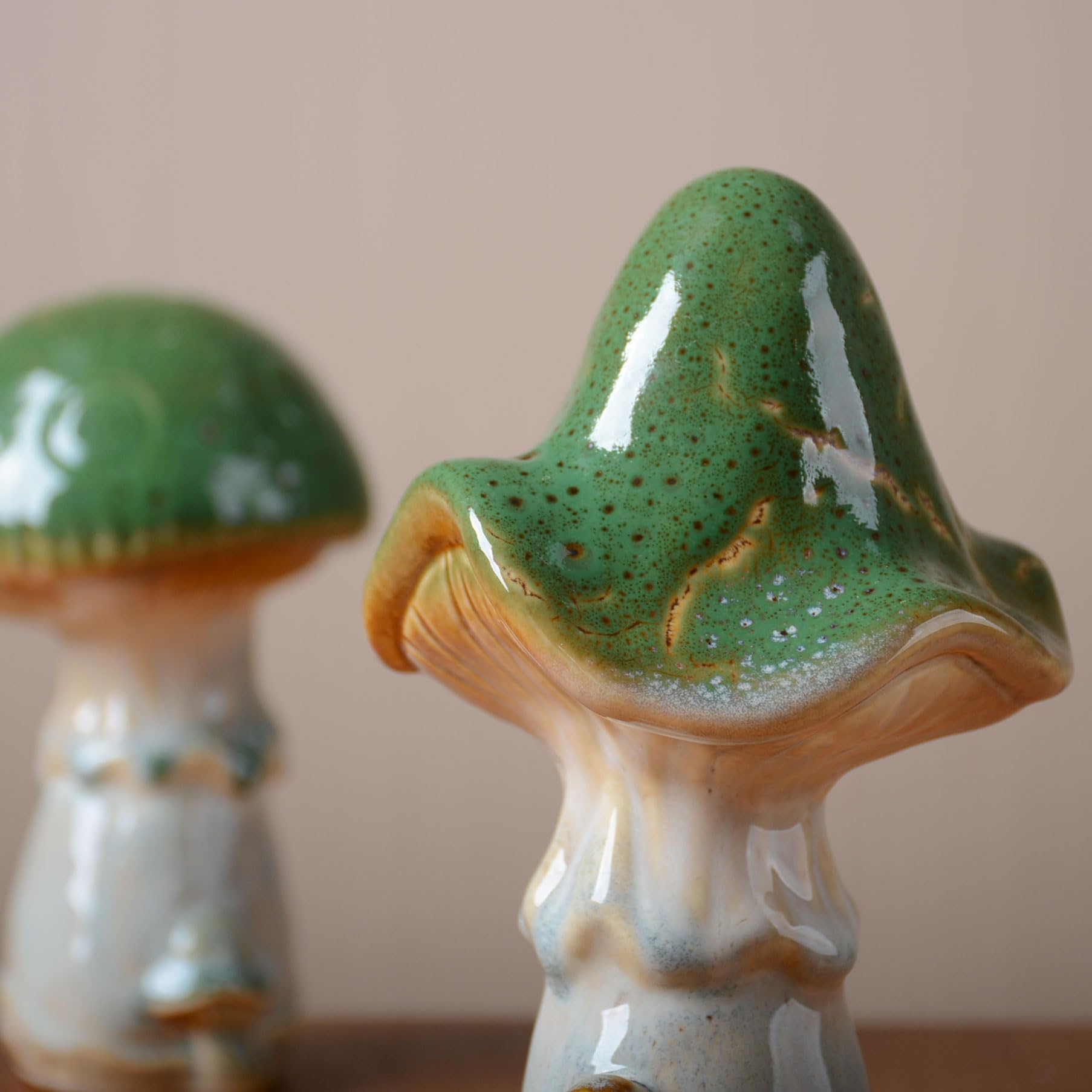 SEINHIJO Statua Decorativa Funghi Scultura Giardino Figurine Moderna Arts Regalo Ceramica Statuetta per Patio Cortile 17cm