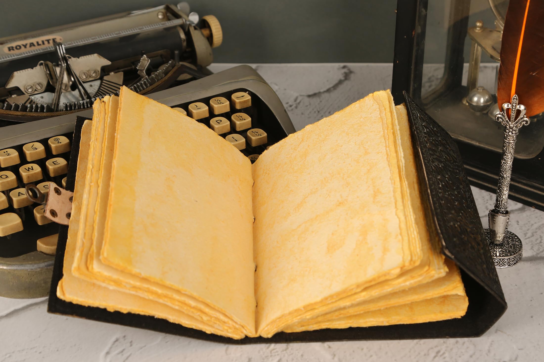 Leder-Tagebuch, blanko, Buch der Schatten, Zauberbücher, Vintage-Notizbuch mit Halbedelstein, Sonne und Mond, keltische Prägung, persönlicher Organizer, Tagesplaner, Reisetagebuch, unliniertes Papier,