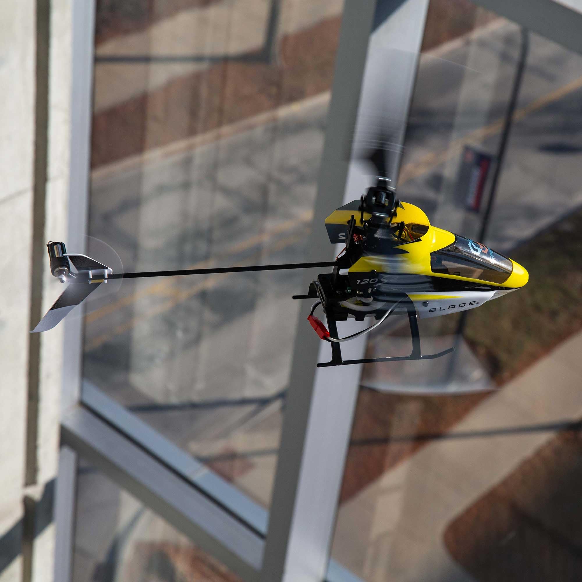 Blade 120 S2 BNF, Ferngesteuerter Hubschrauber, mit Safe Mode, RC Helicopter, Einsteiger, Indoor Heli, ab 14 Jahren, inkl. Akku & exkl. Fernsteuerung, BLH11800