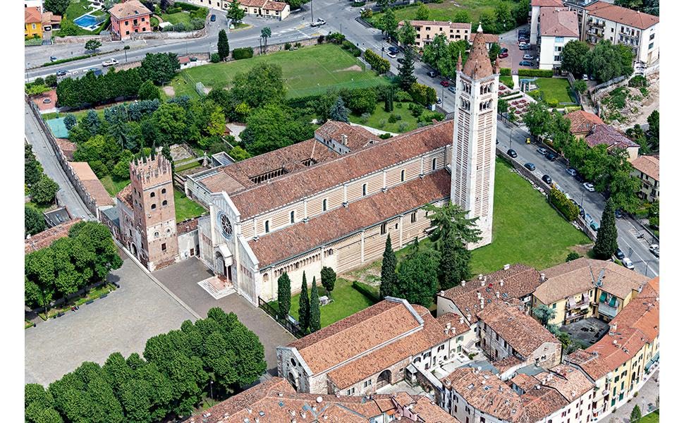 San Zeno Maggiore a Verona. La Torre e il Palazzo abbaziale. Ediz. italiana e inglese