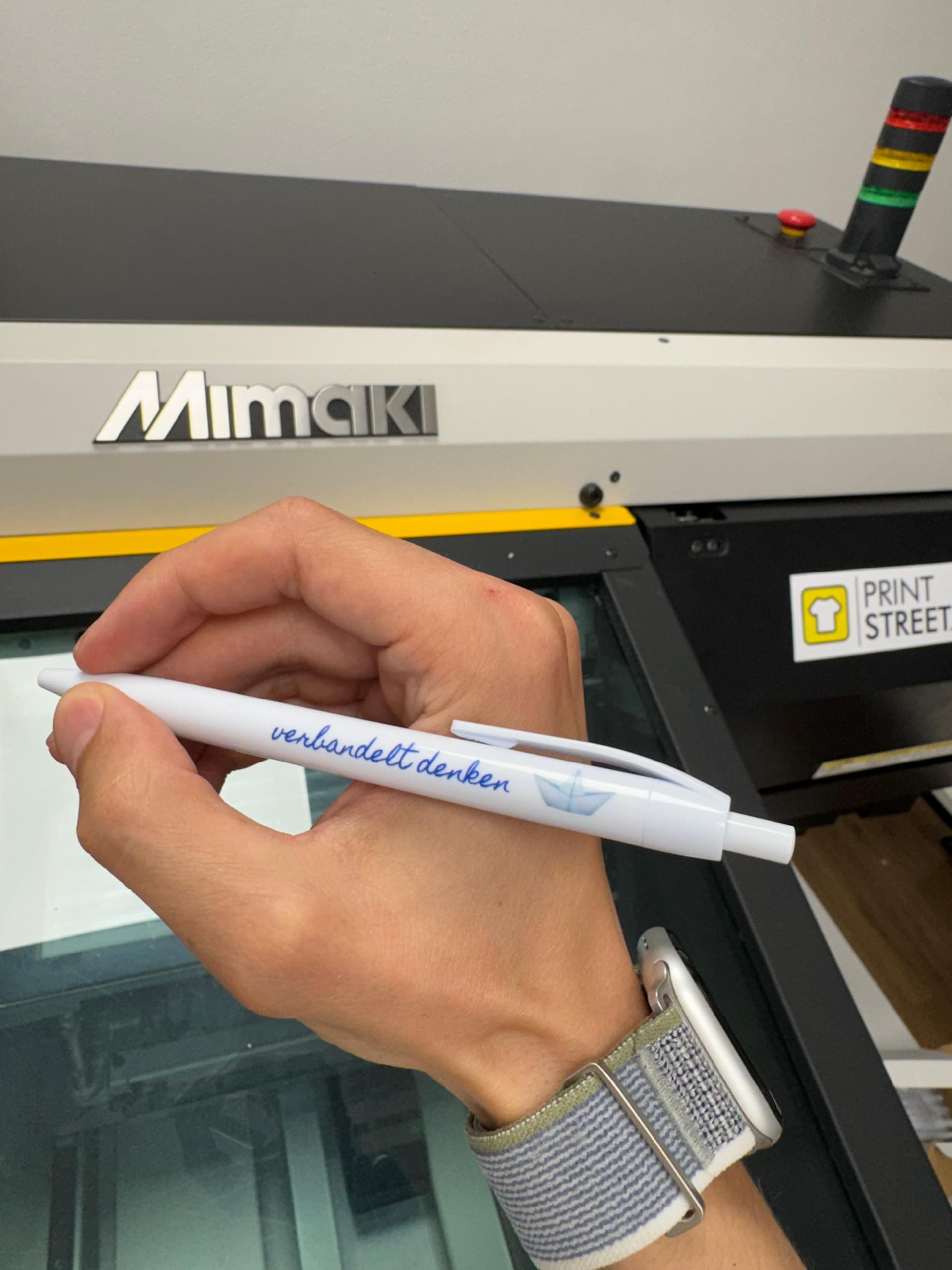 Générique Lot de 100 Stylos Publicitaires Personnalisés avec Logo et Texte – Stylo à Bille en Couleur – Impression UV Haute Qualité – Idéal pour Entreprises, Événements, Mariages et Cadeaux (Blanc)