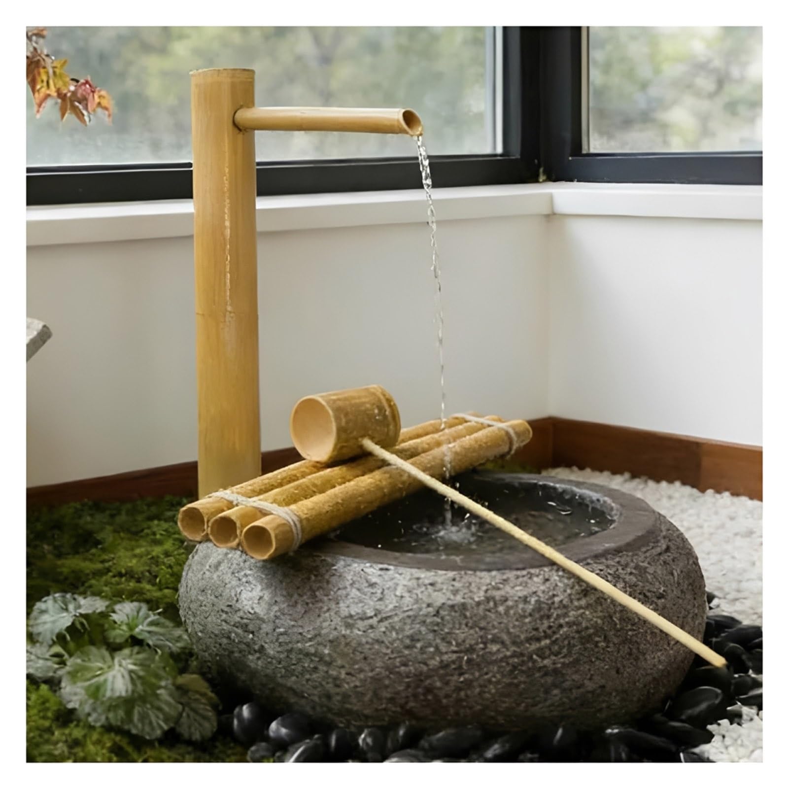 Fuente de bambú artesanal para jardín zen japonés tradicional y decoración elegante en peceras
