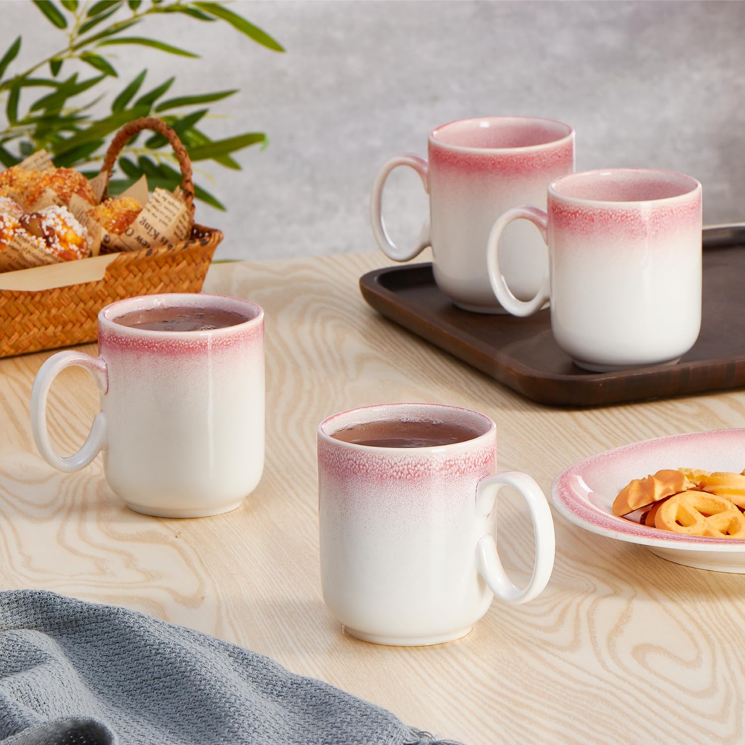 Lot de 4 tasses à café en céramique de 355 ml avec poignée pour thé, cappuccino, latte, jus de cacao, lait, chocolat chaud, tasse amusante rose dégradé, cadeau de pendaison de crémaillère, pour femme,